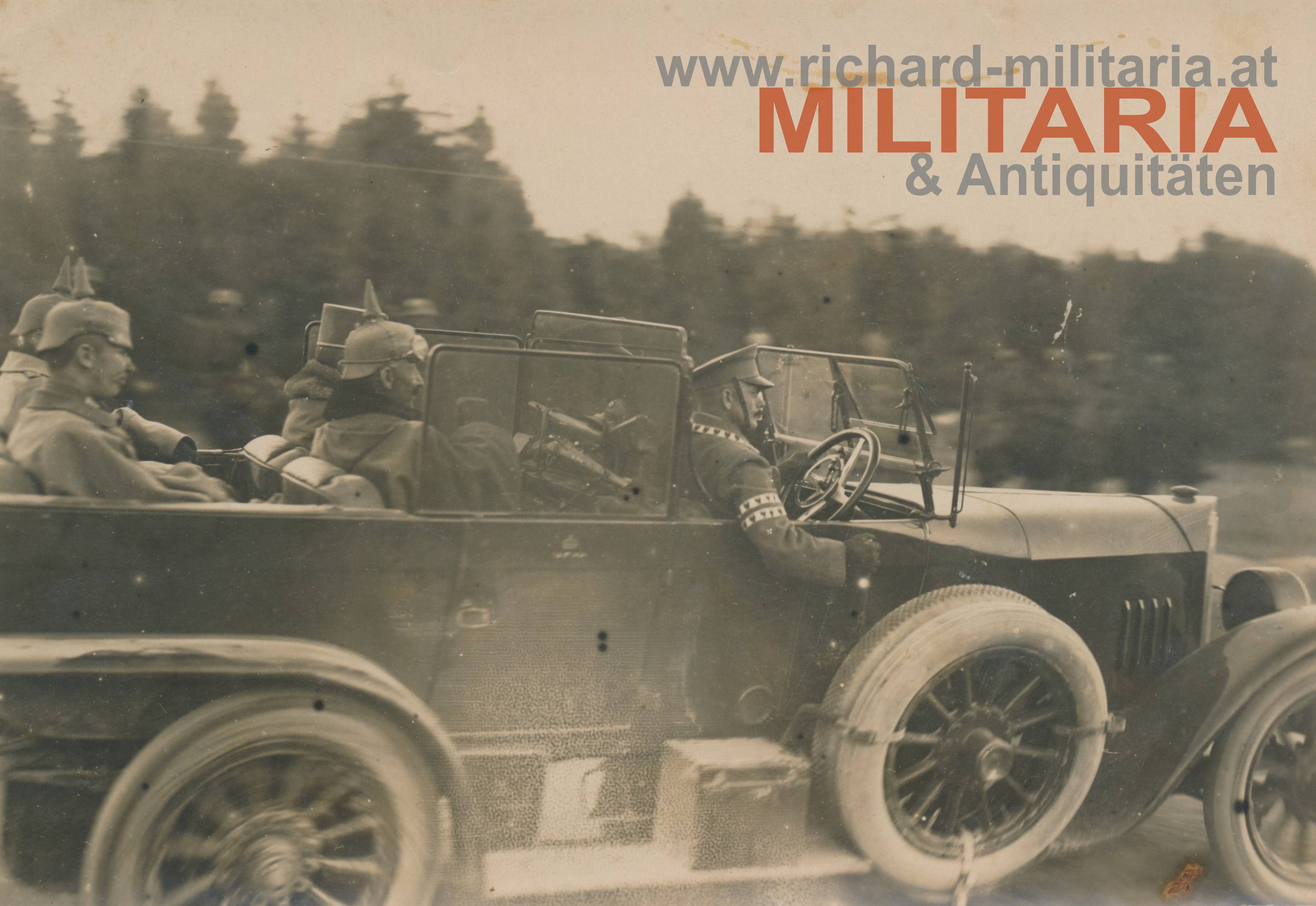 Foto - Kaiser Wilhelm und Karl im Auto auf Frontbesuch 