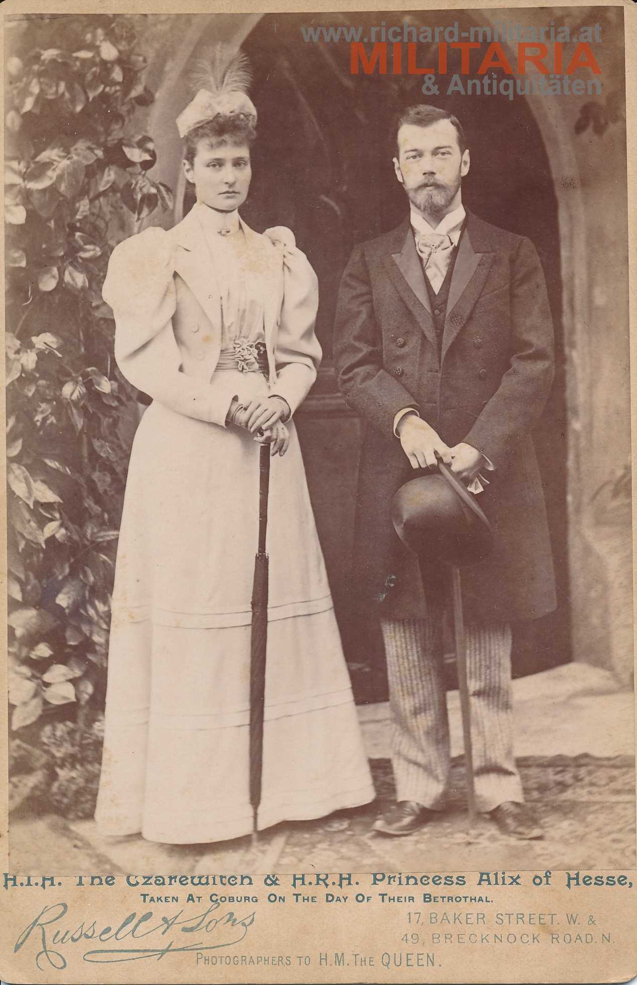 Hartkartonfoto - Zar Nikolaus II. mit Gattin Alix von Hessen am Tag der Verlobung