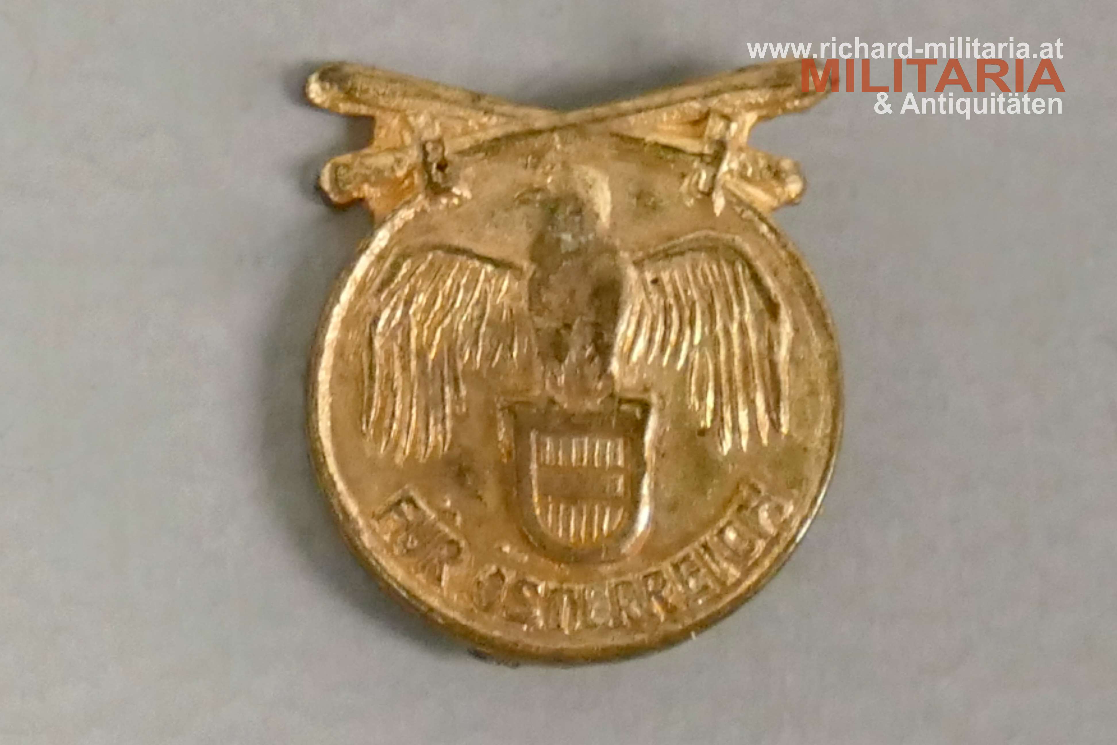 Weltkriegserinnerungsmedaille 1914-1918 mit Schwerter - Spangenauflage
