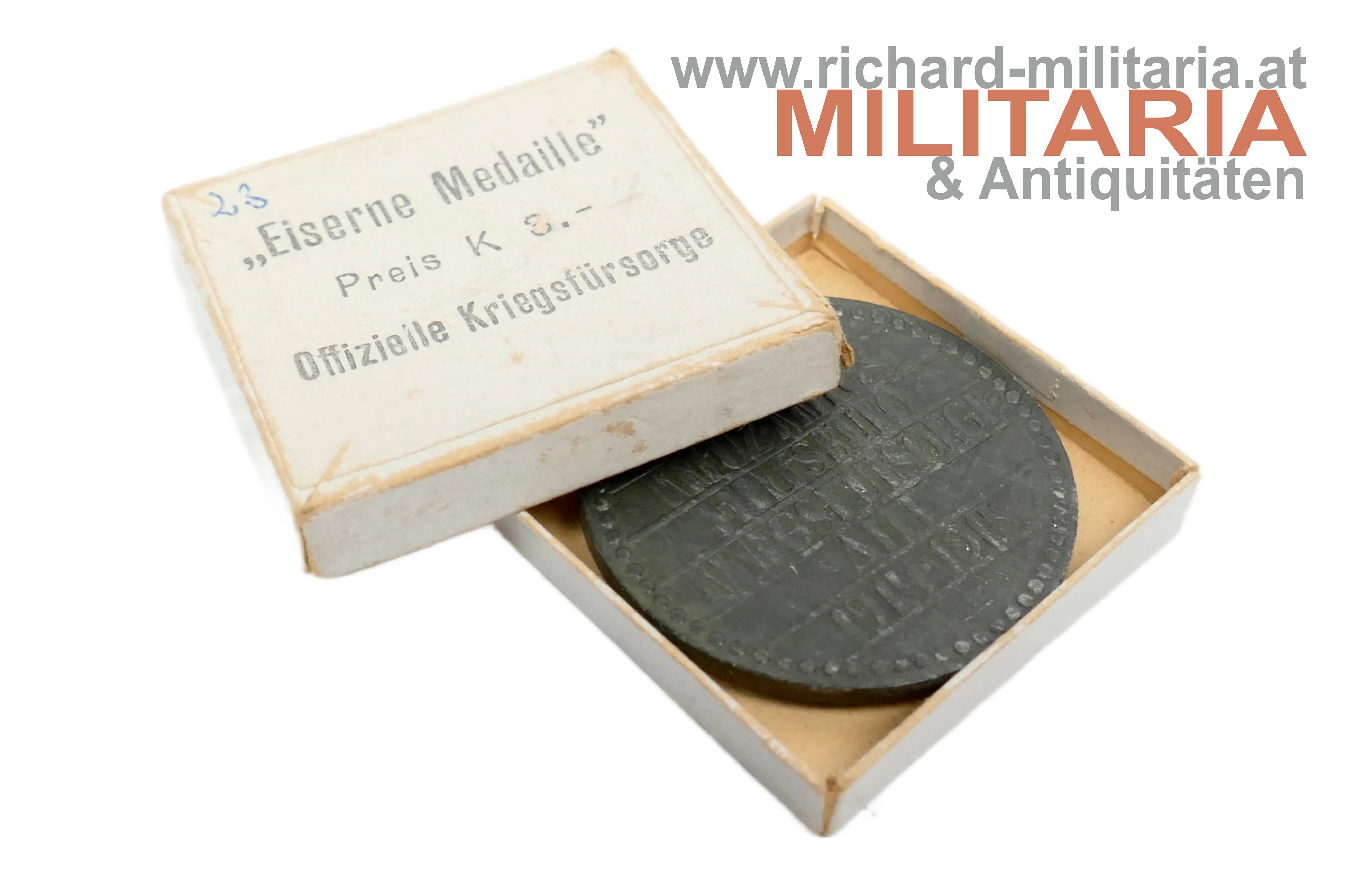 k.u.k. offizielle Kriegsfürsorge "Eiserne Medaille" im originalen Kartonetui