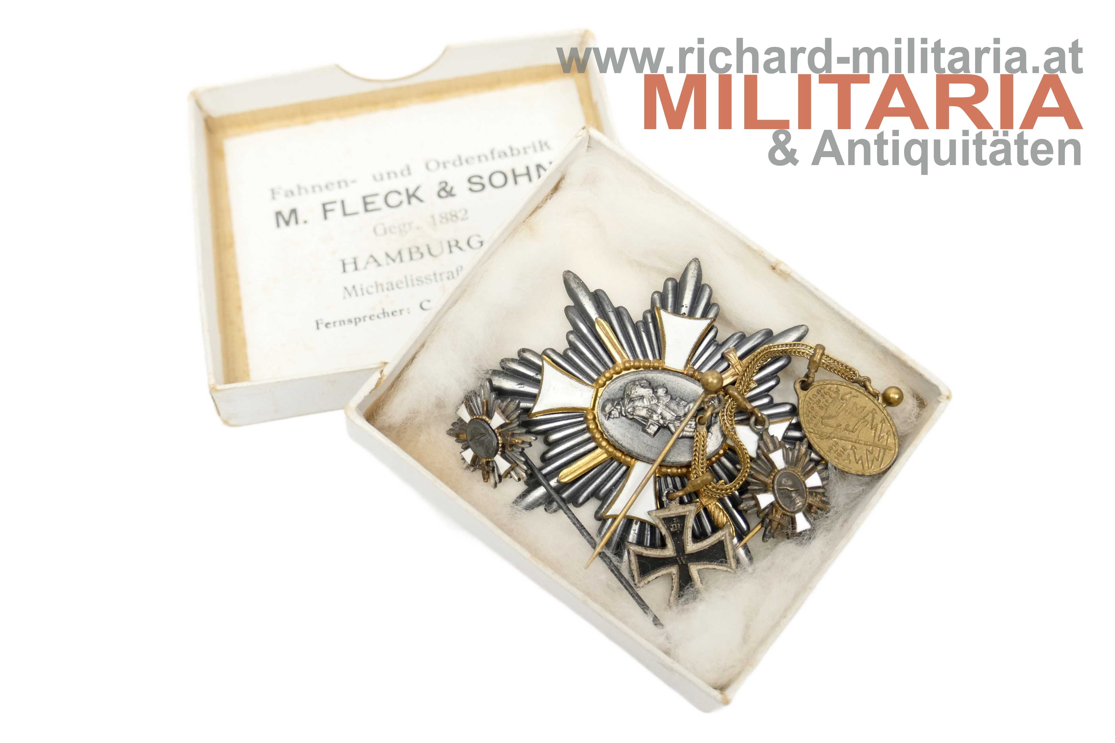 Deutsches Feld-Ehrenzeichen mit Miniaturen und Verkaufskarton