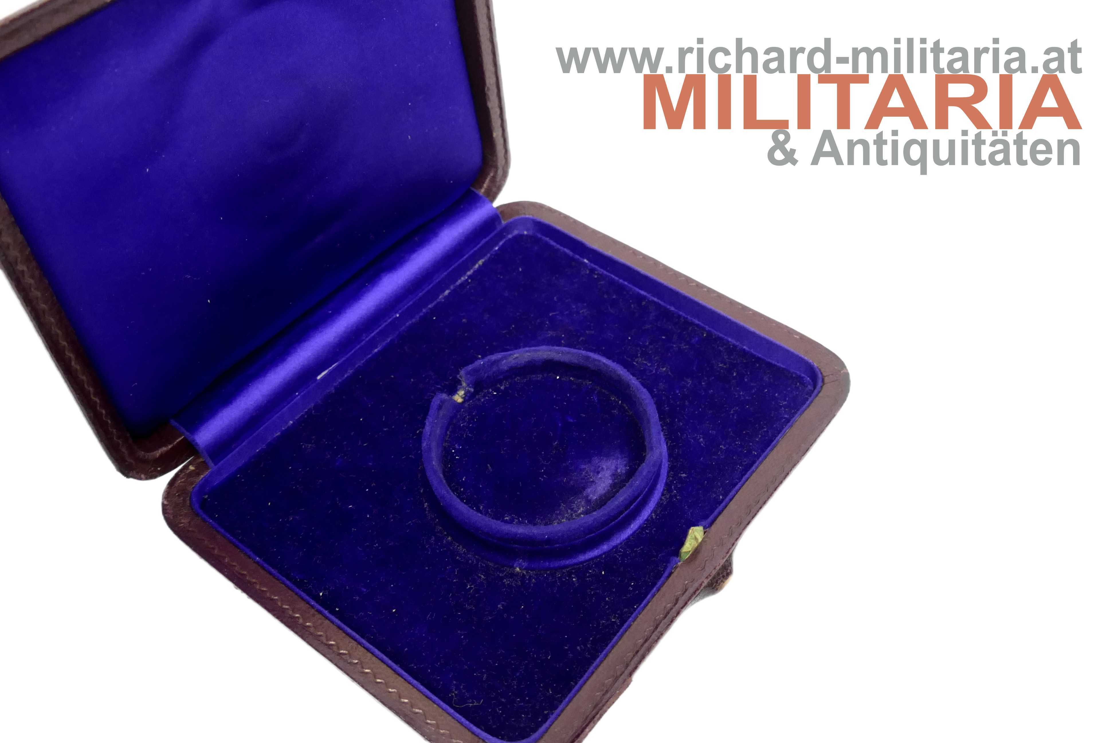 Kaiserliche Geschenkuhr - Etui