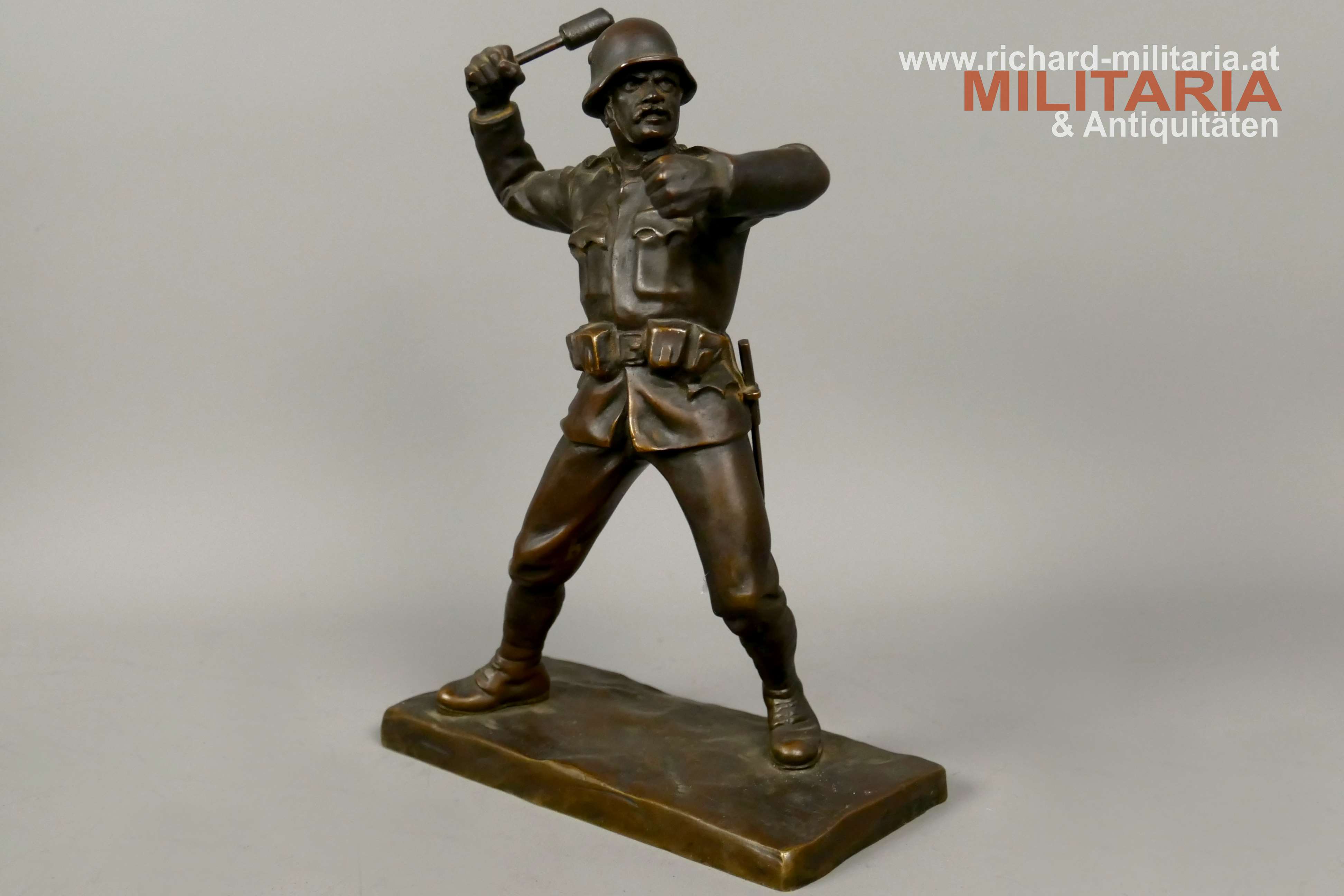 k.u.k. Bronzestatue - Sturmtrupp-Handgranatenwerfer