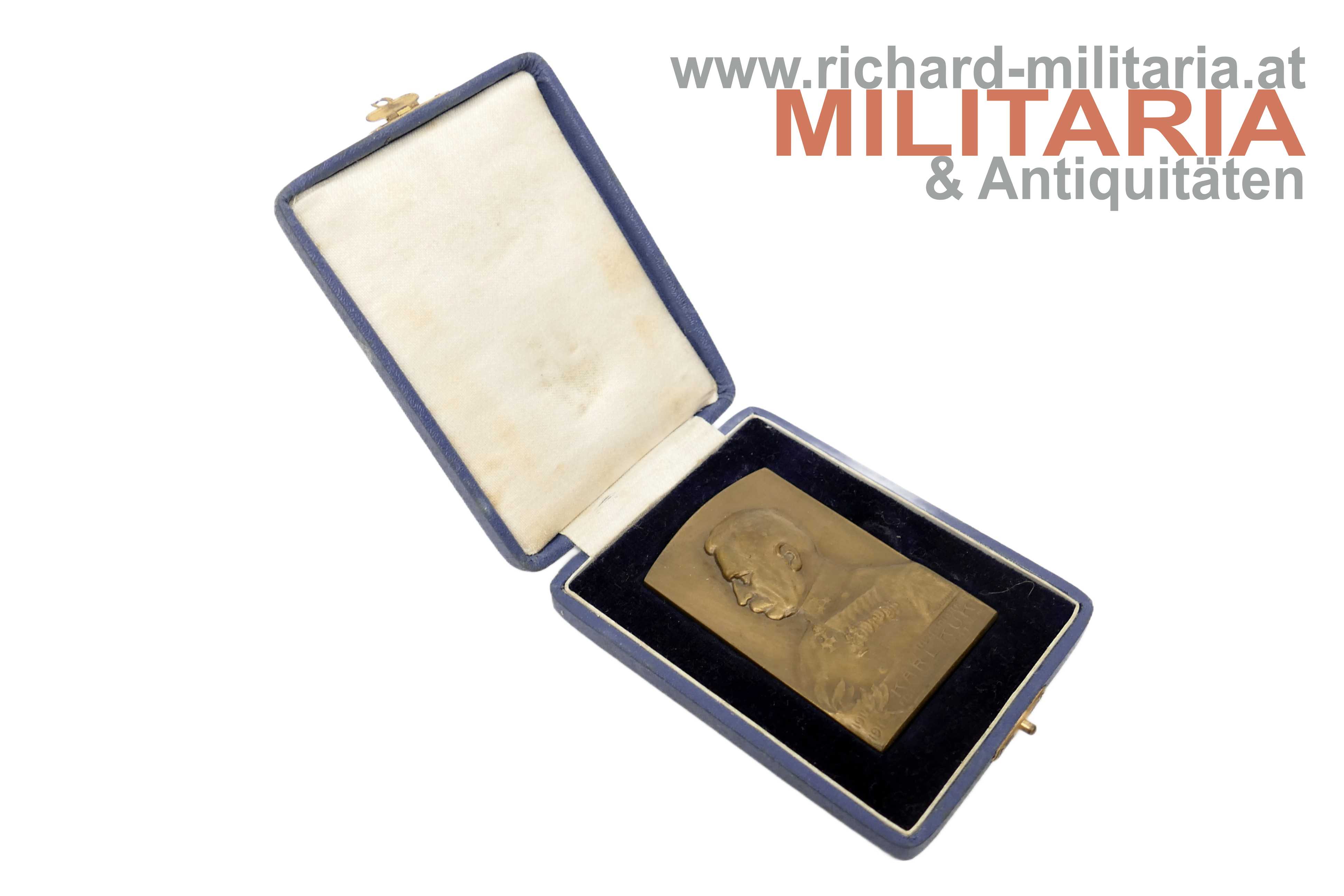 k.u.k. Kriegsfürsorgeamt - Plakette Feldzeugmeister Karl Kuk mit Etui