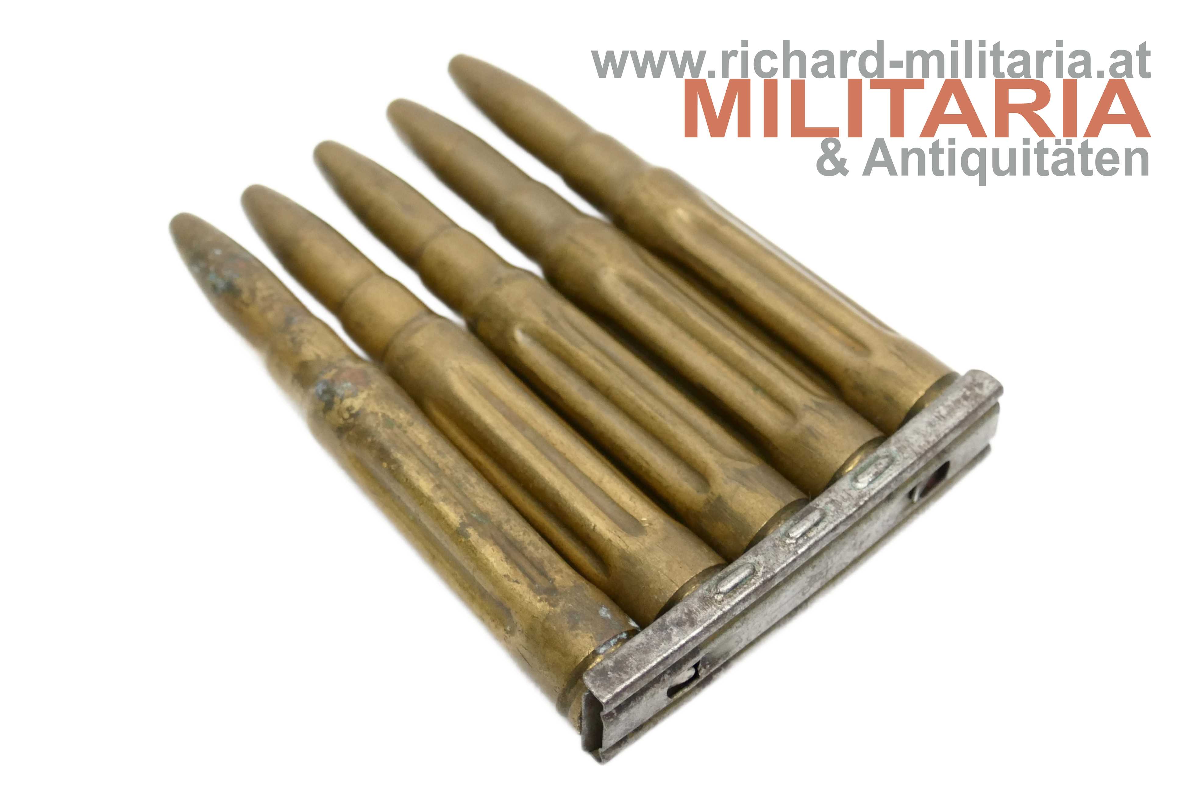 5 Exerzierpatronen auf Ladestreifen für das Gewehr K98 