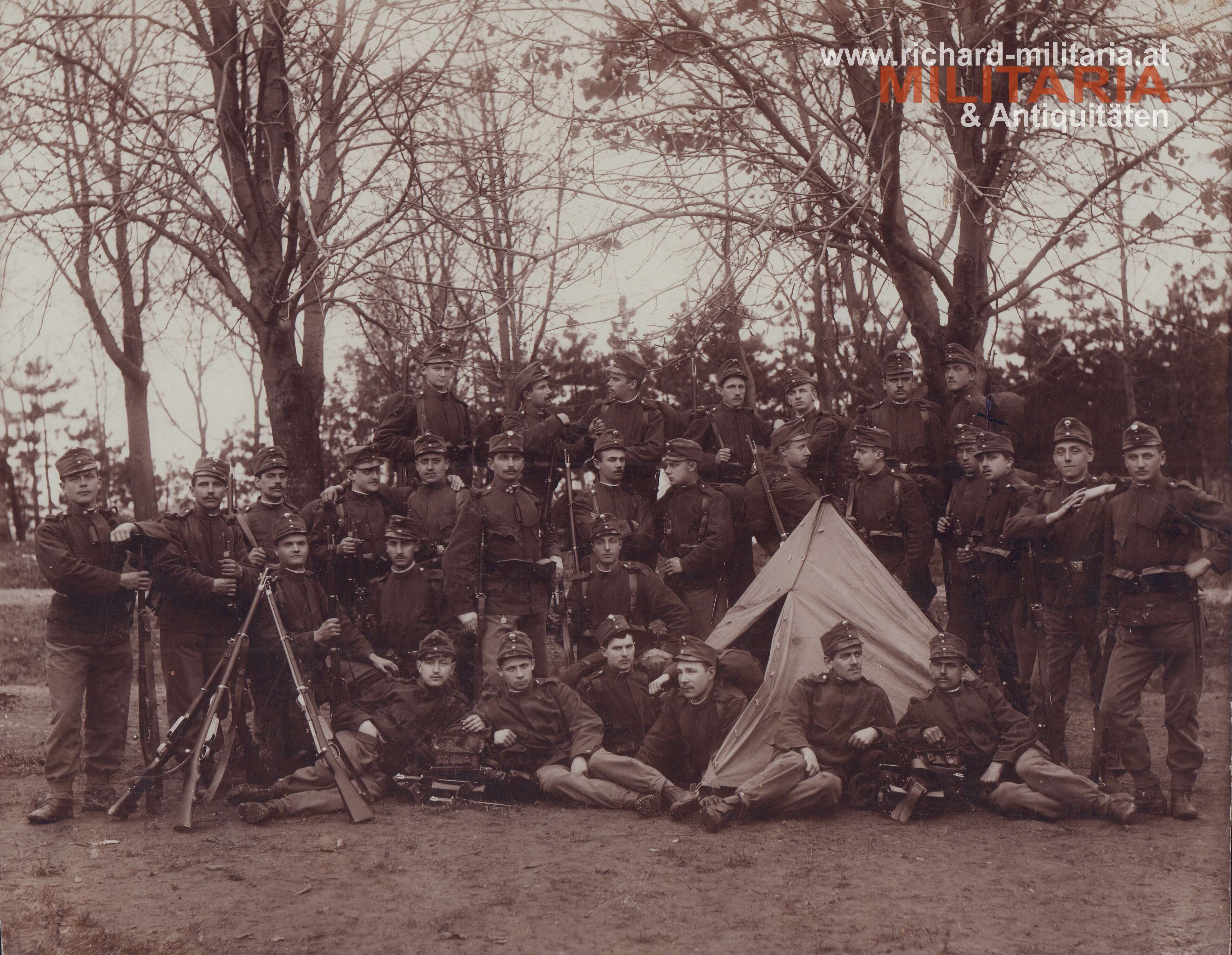 k.u.k. Karton-Foto mit Rekruten