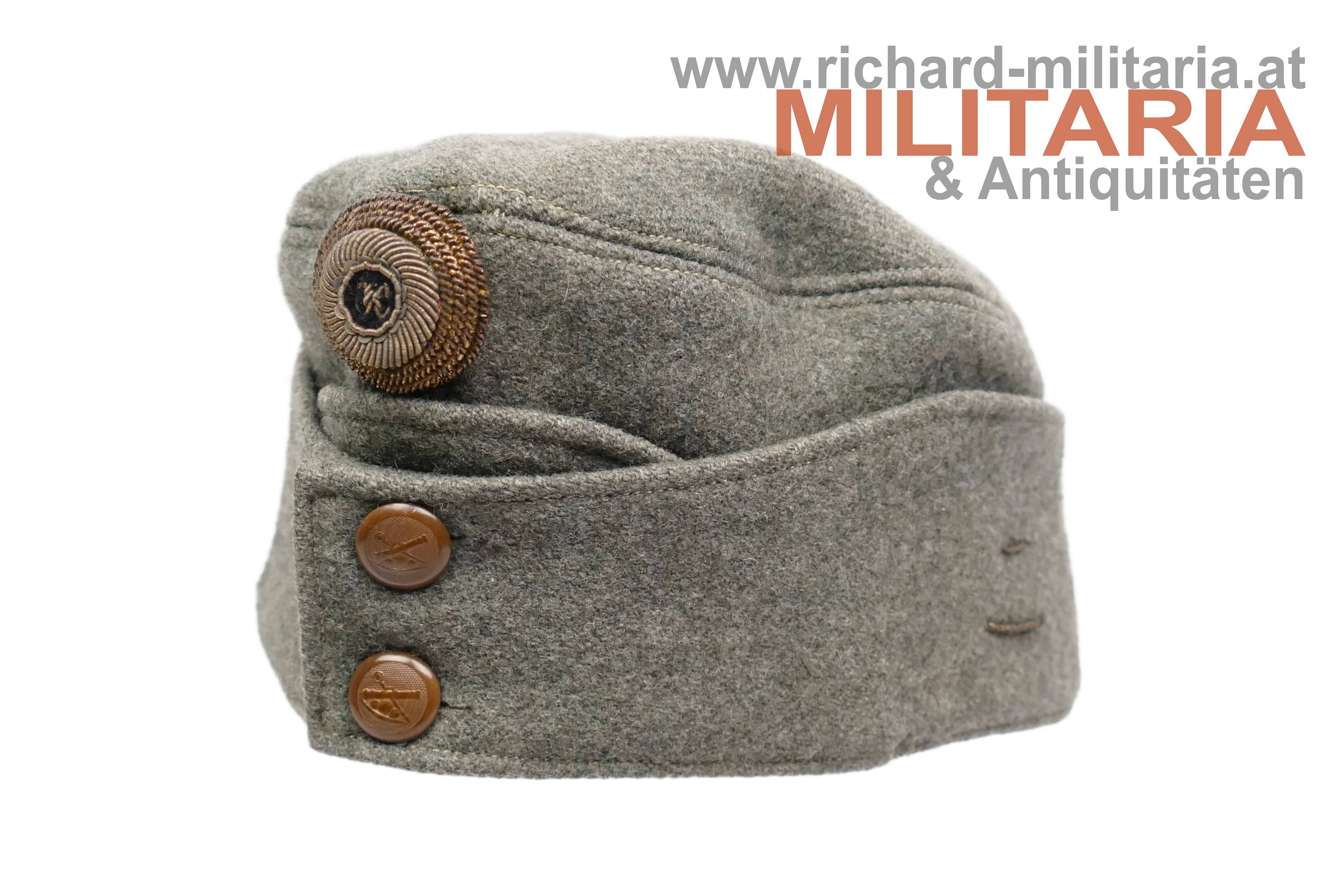 k.u.k. feldgraue schirmlose Kappe Offiziere - Artillerie 