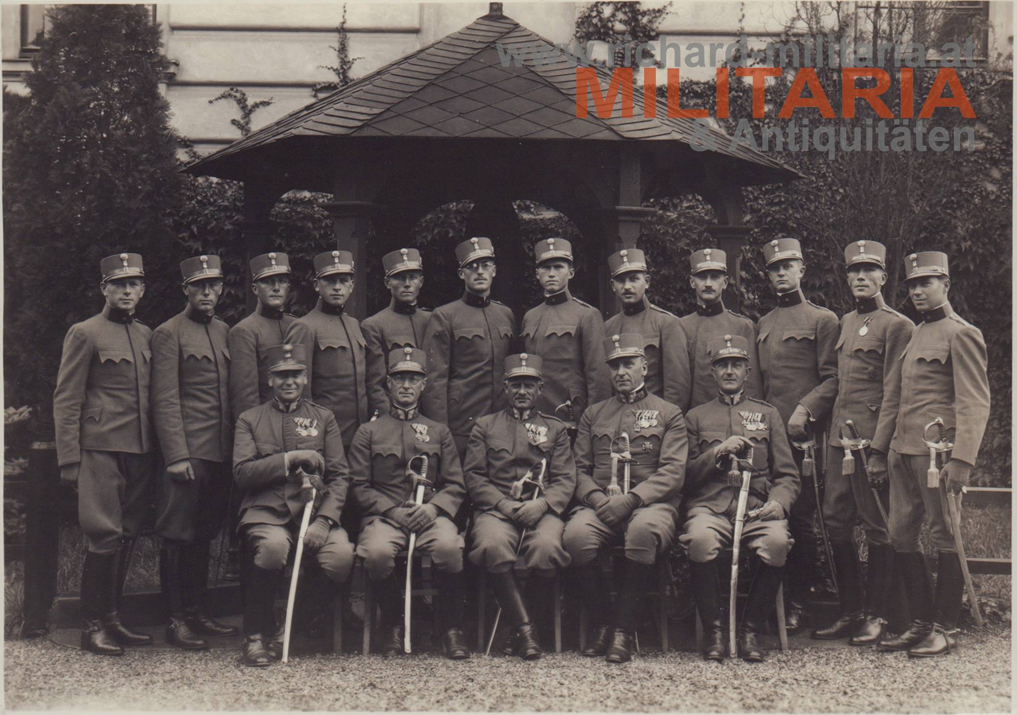 1. Republik - Theresianische Militärakademie - Ausmusterungsfoto