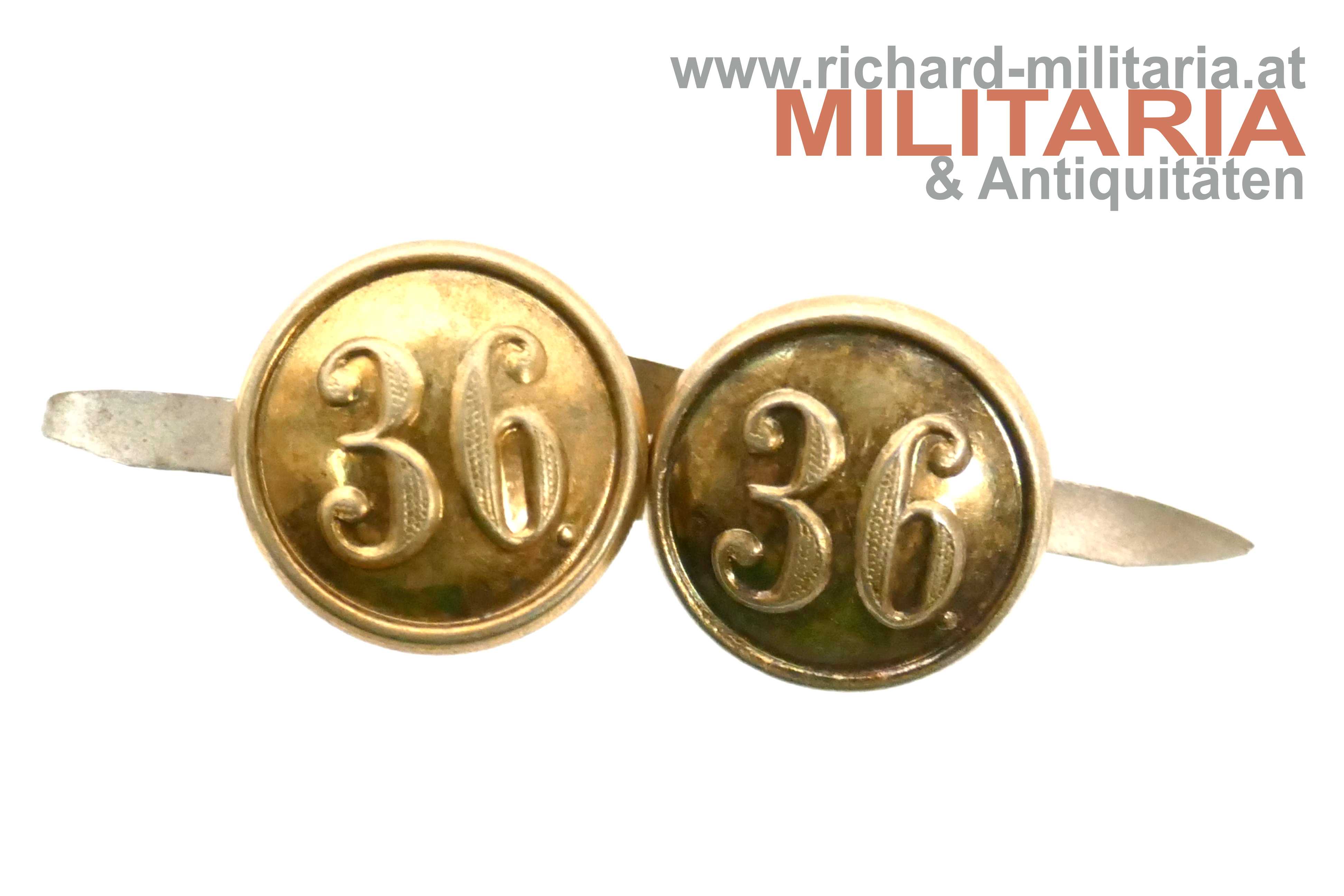 k.u.k. IR 36 - Paar Knöpfe für die Feldkappe / schwarze Kappe 