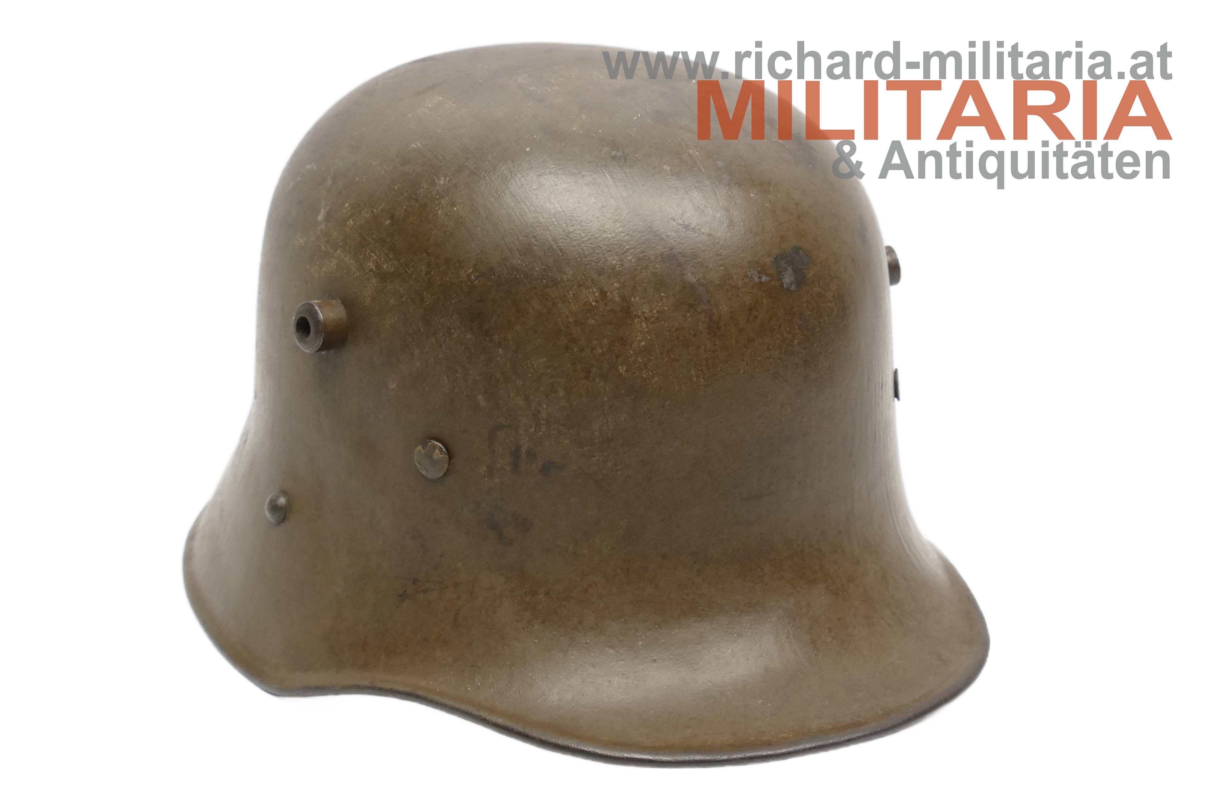 k.u.k. Stahlhelm M17 - österreichische Fertigung - "B.G.B.66"