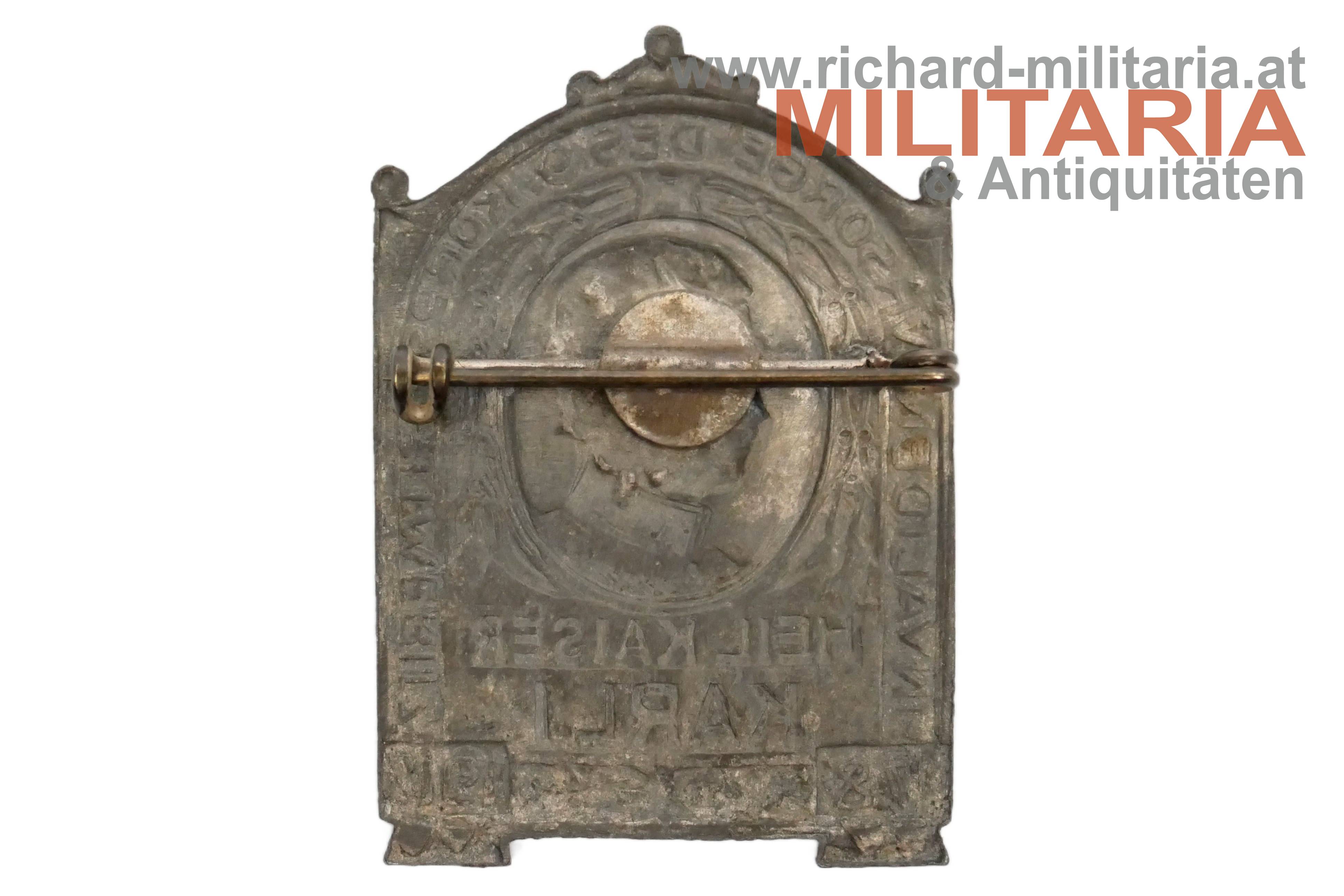 k.u.k. Kappenabzeichen Invalidenfürsorge des 9. Korps Leitmeritz / Heil Kaiser Karl I. / 17.8.1917