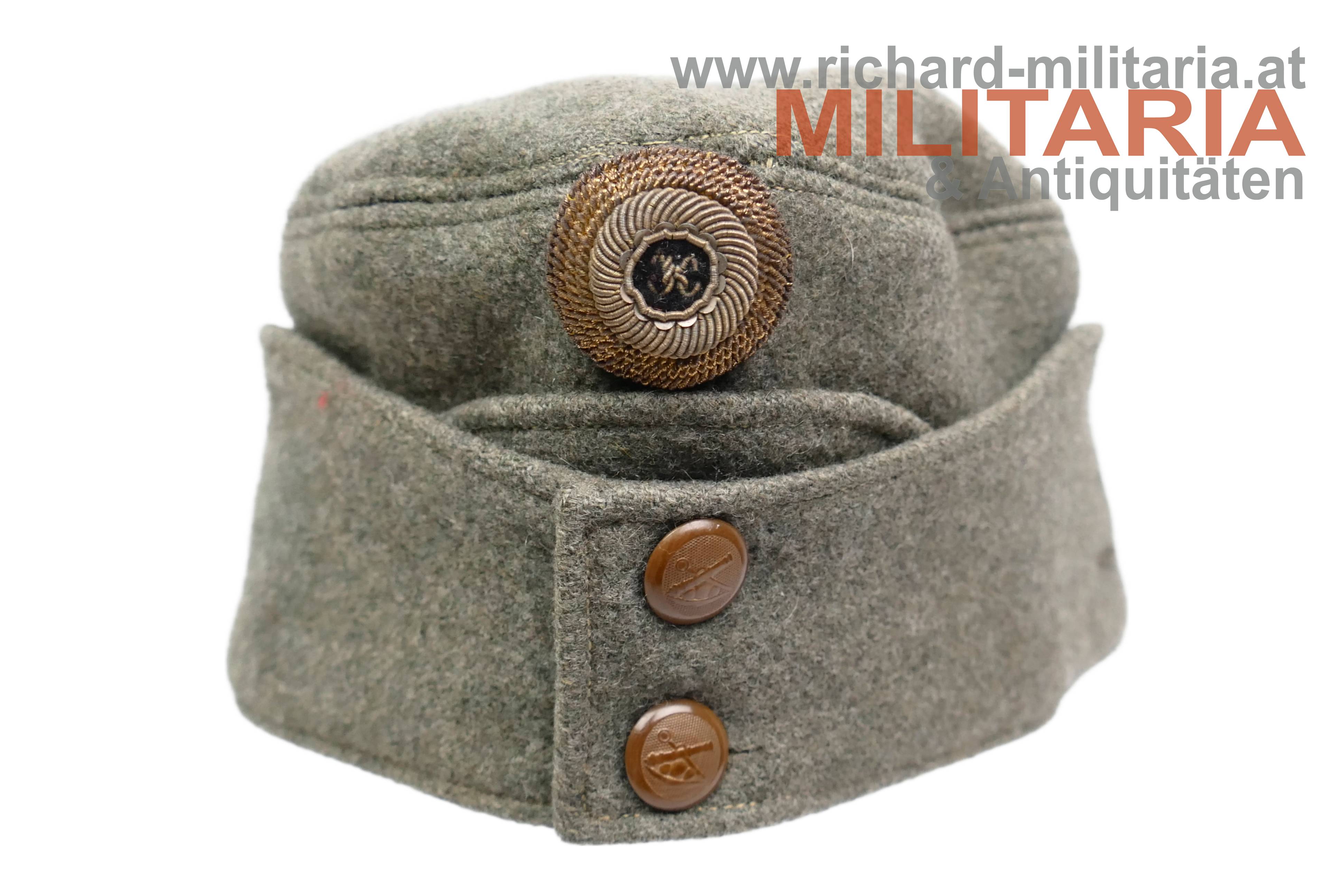 k.u.k. feldgraue schirmlose Kappe Offiziere - Artillerie 
