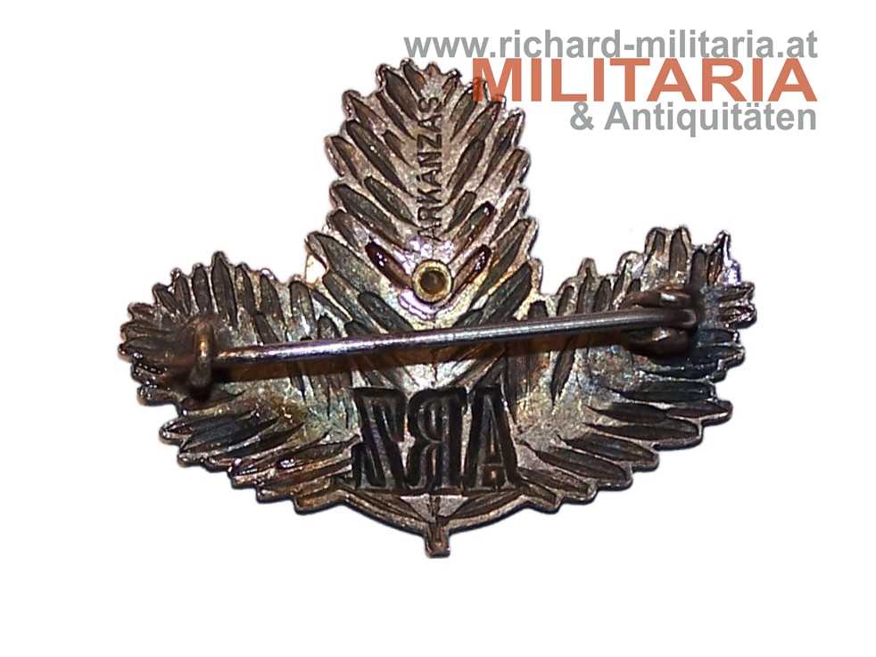 k.u.k. Kappenabzeichen - Tannenzweig "ARZ" mit Wappen