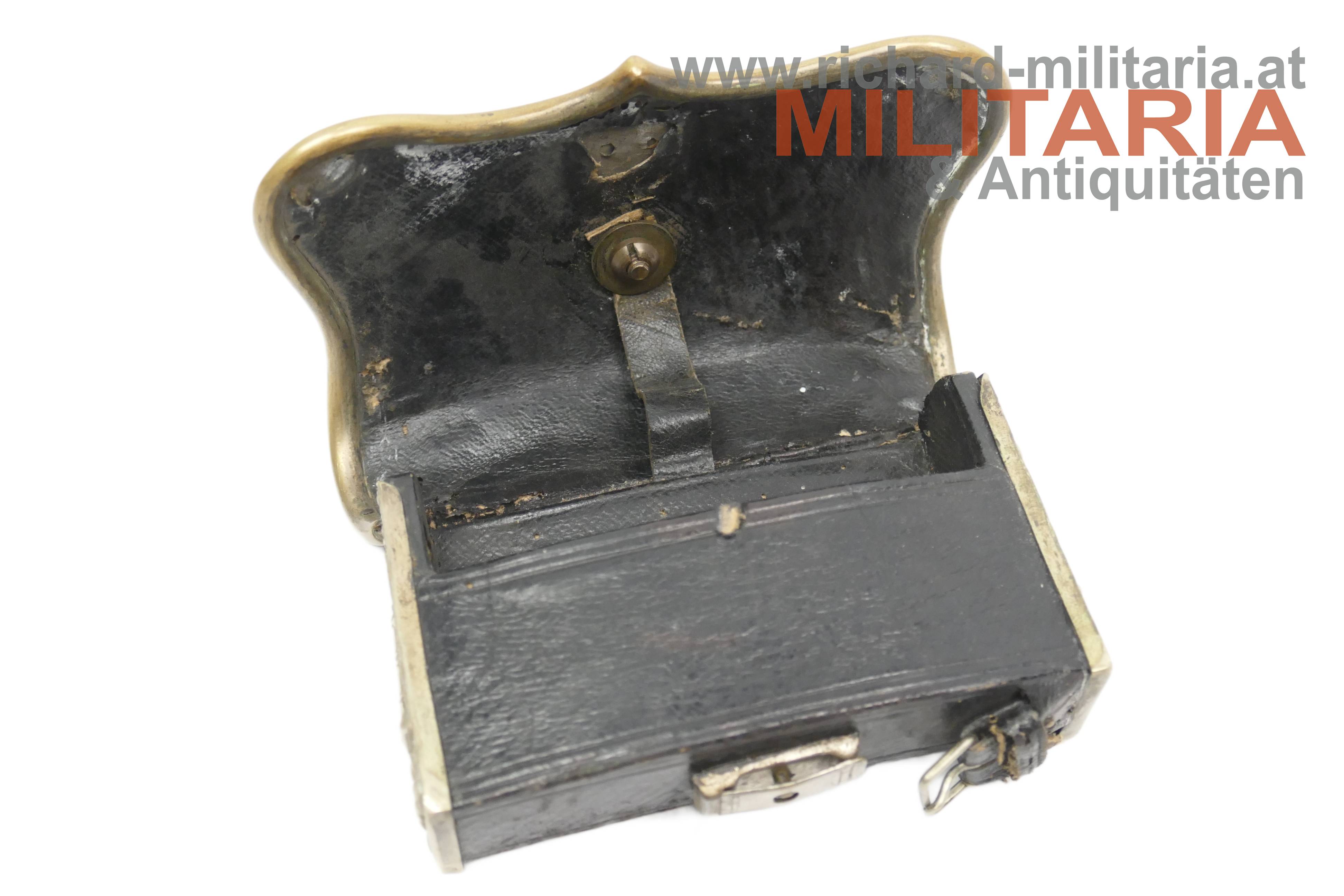 k.u.k. Kavallerie-Kartuschenkasten für Offiziere - VARIANTE mit schwarzer Belederung!