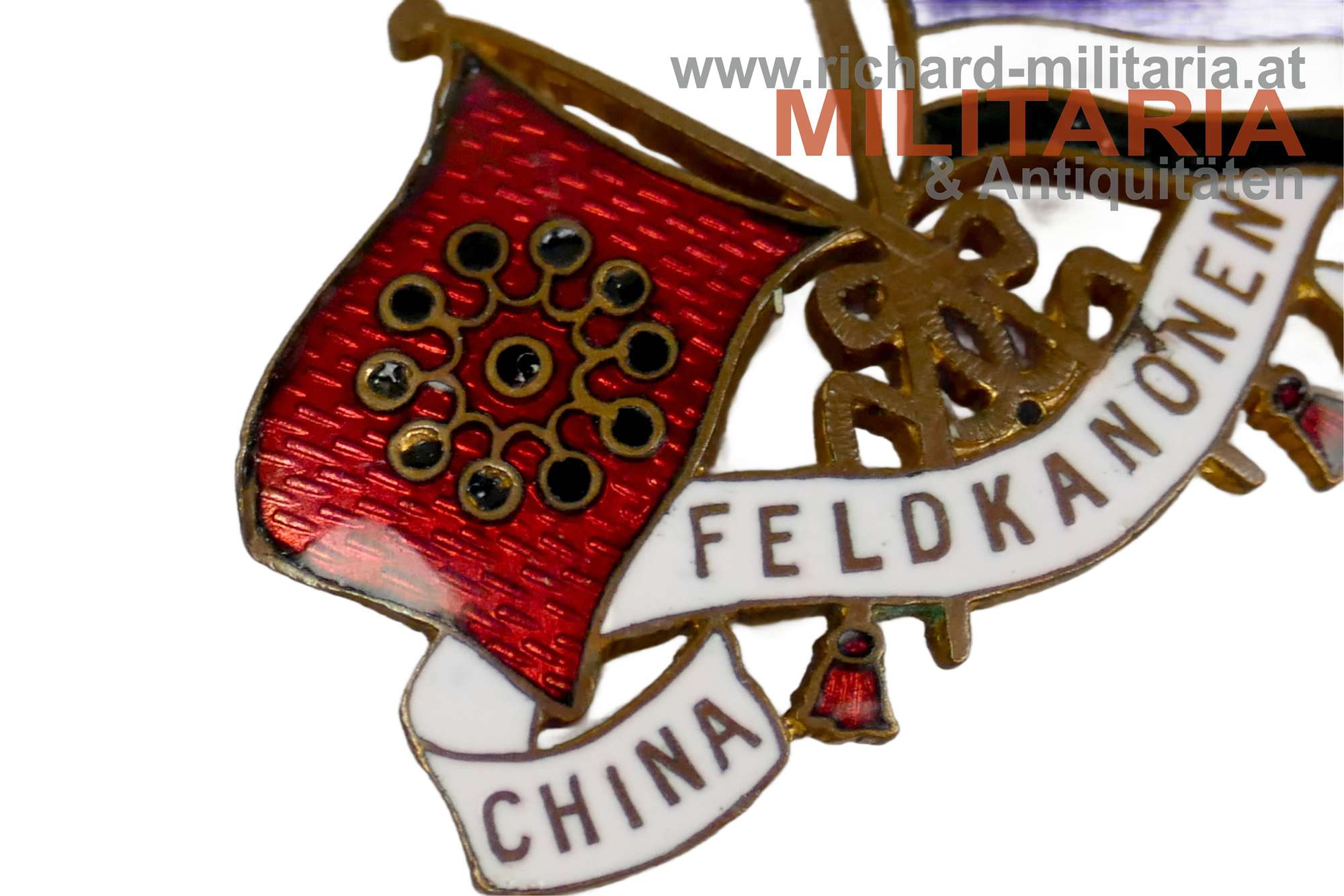 k.u.k. Kappenabzeichen China Feldkanonen Div. I (!)