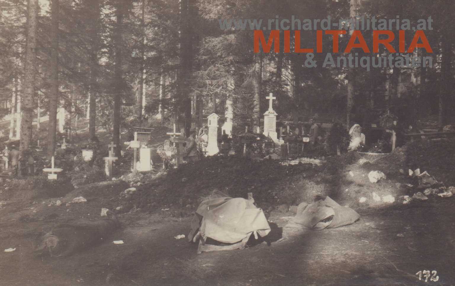 k.u.k. Foto - Waldfriedhof mit unbeerdigten Soldaten "Cesta Alta" Italien