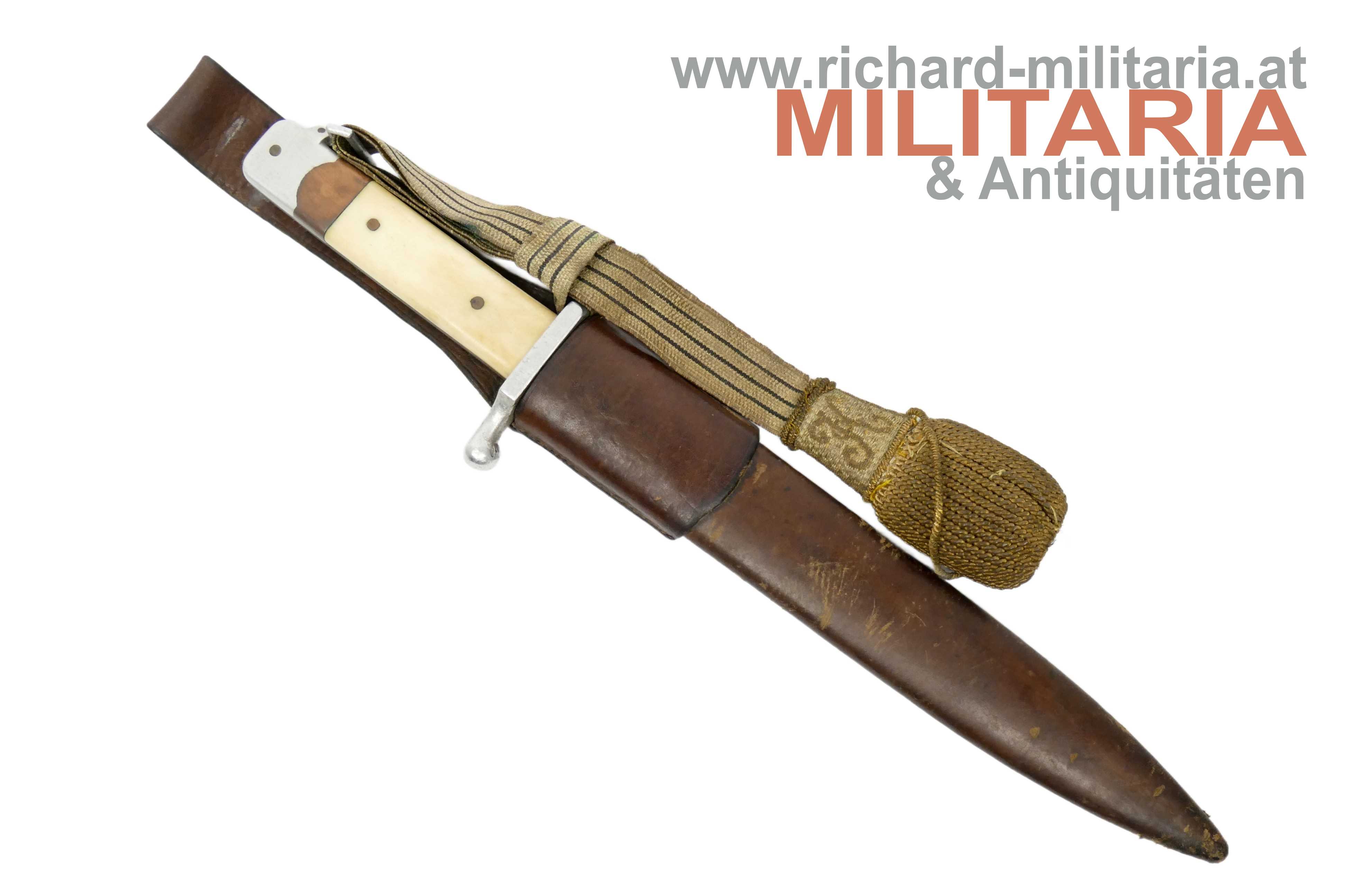 k.u.k. Grabendolch M17 - Beingriff - belederte Scheide - Wlaszlovits/Stocsz 