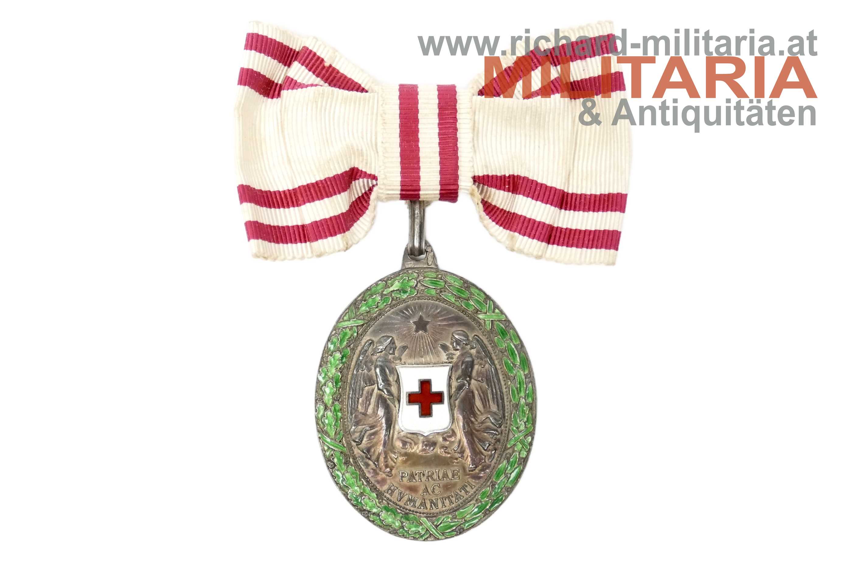 Rotes Kreuz - Silberne Ehrenmedaille mit KD und Damenmasche mit Etui