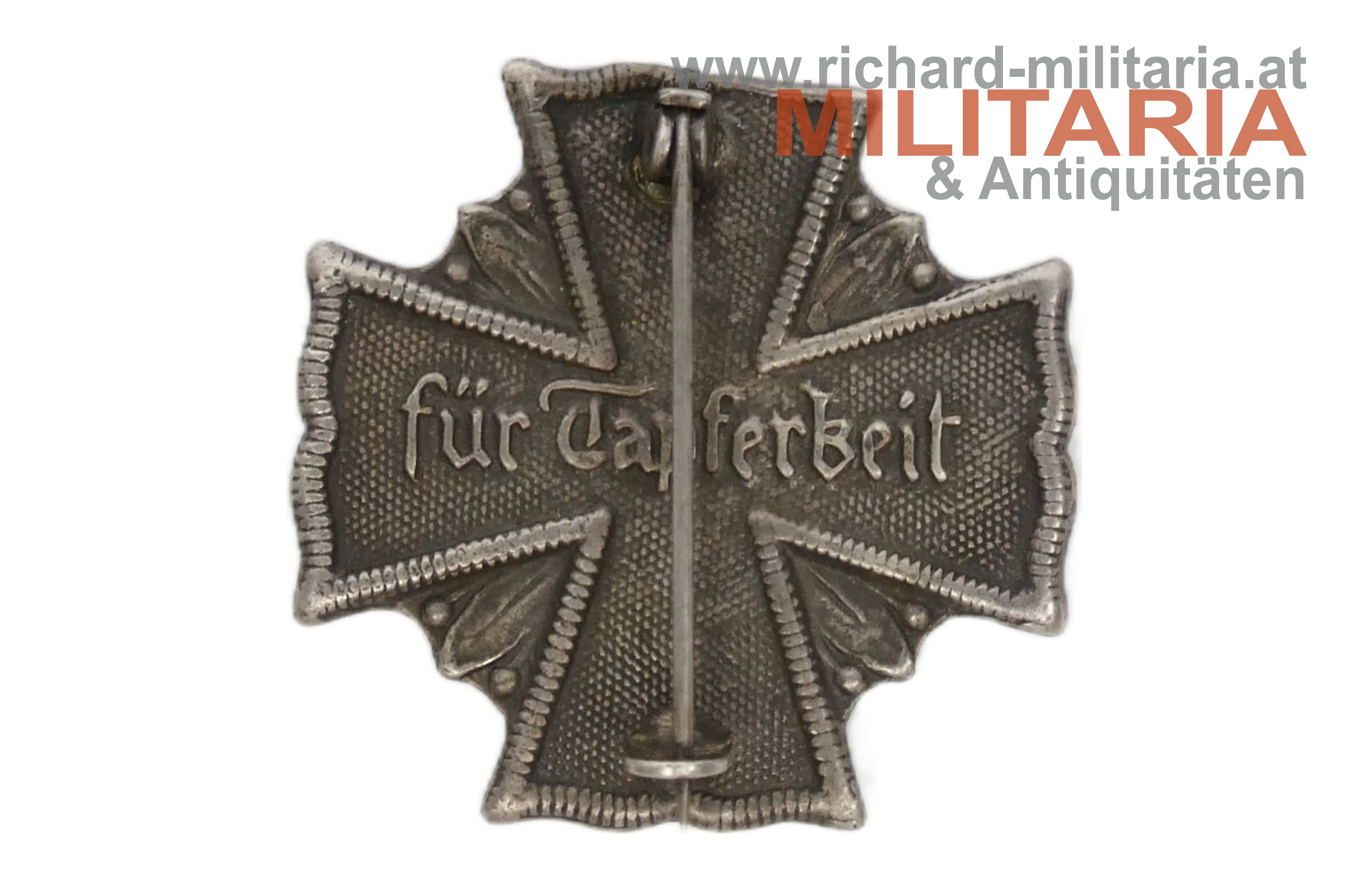 Allgemeines Kärntner-Kreuz für Tapferkeit - umgebaut