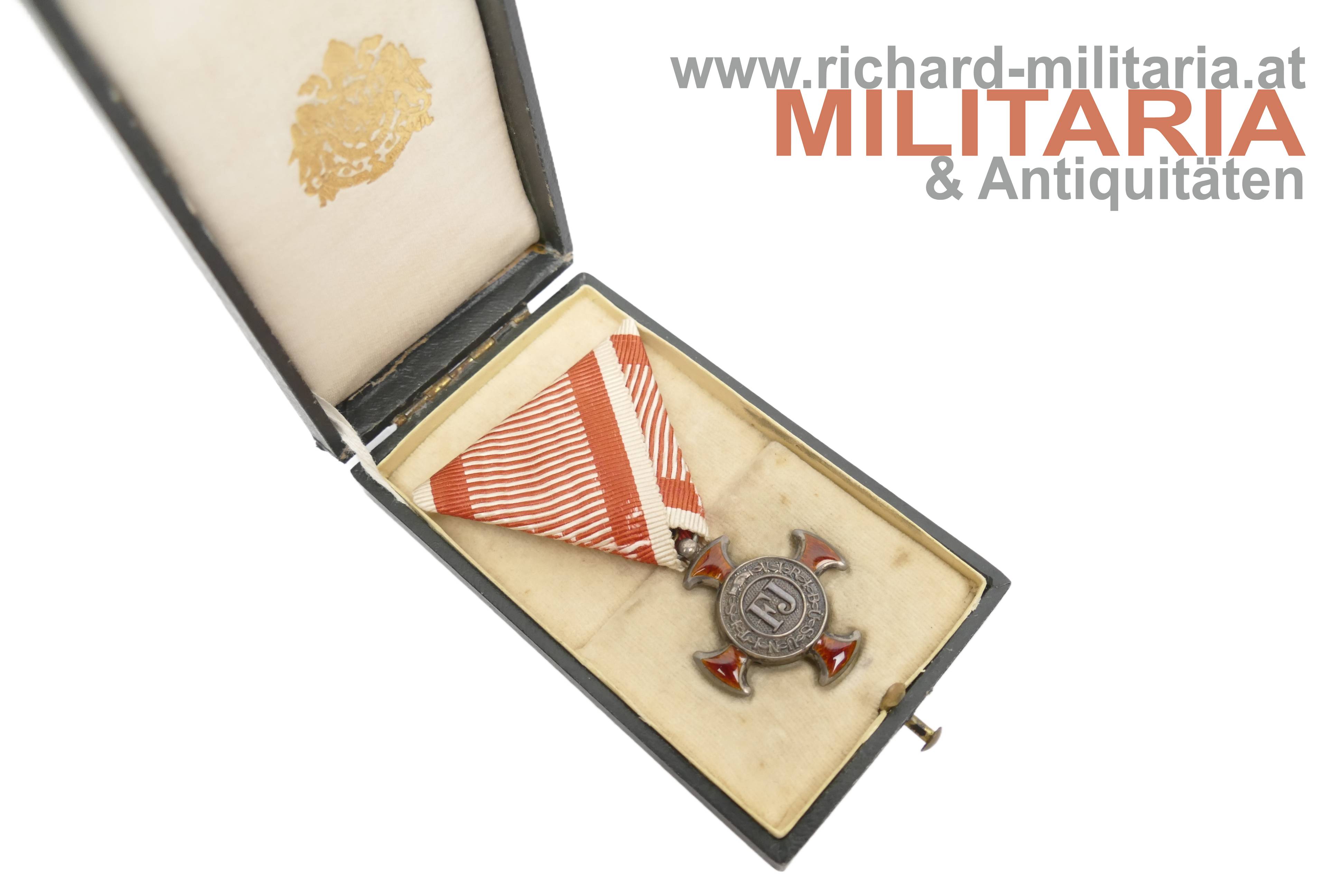 k.u.k. Silbernes Verdienstkreuz im Etui