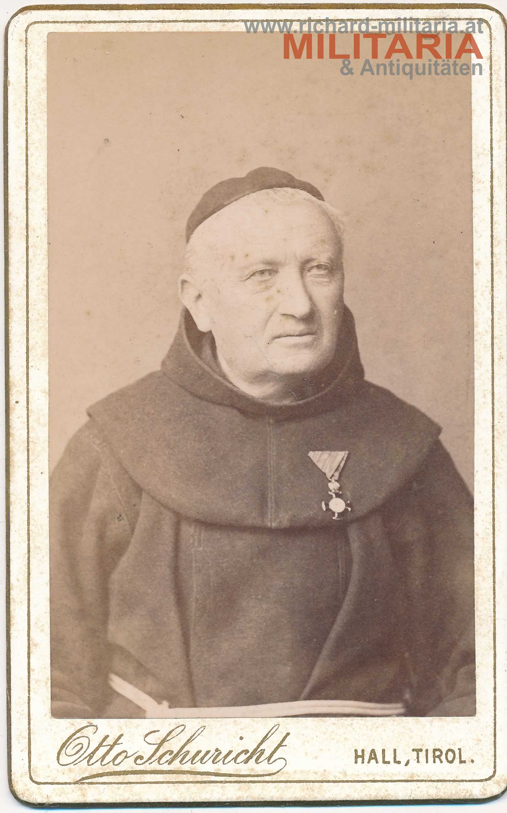 CVD Pfarrer mit Goldenem Verdienstkreuz m. d. K 