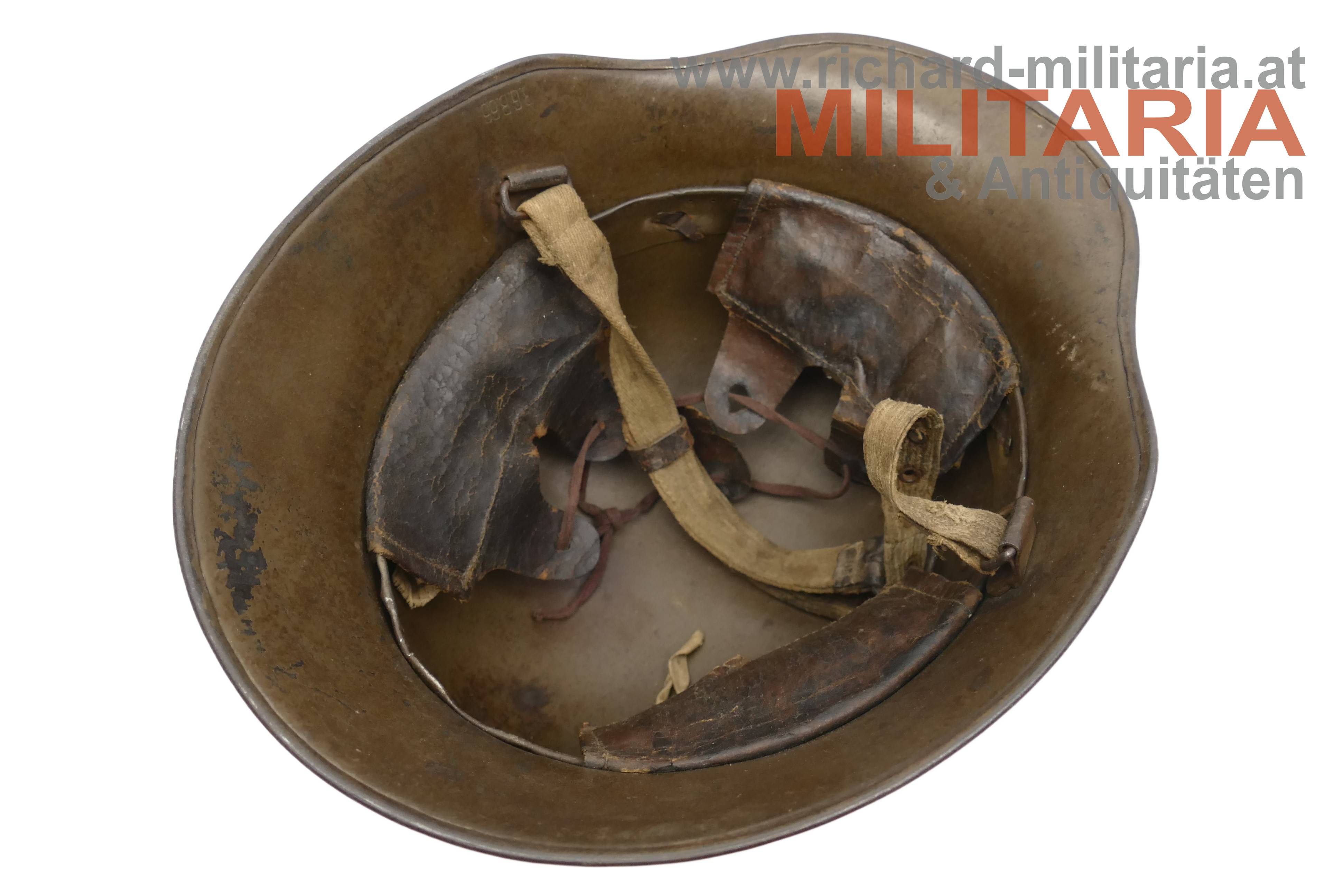 k.u.k. Stahlhelm M17 - österreichische Fertigung - "B.G.B.66"