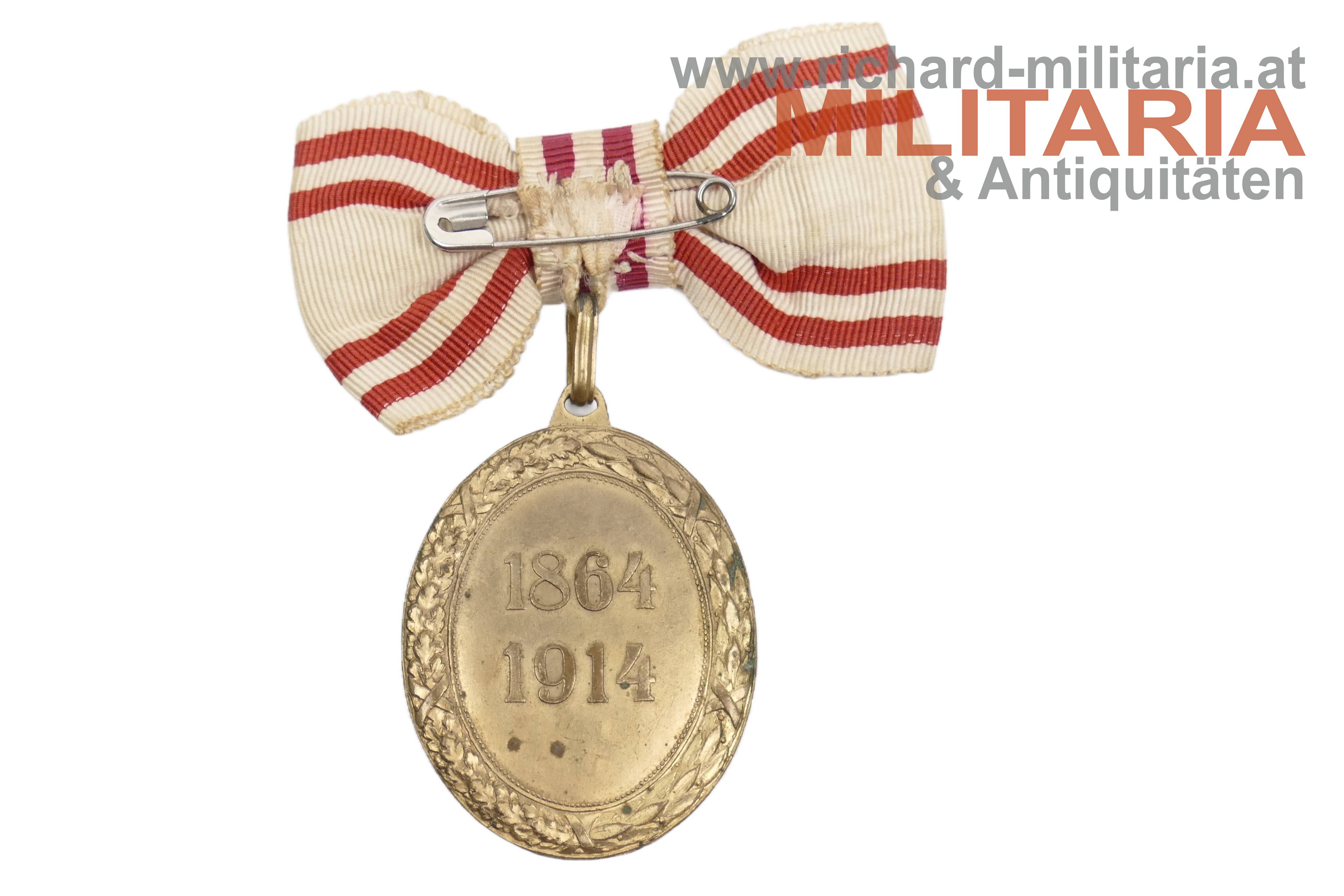 Rotes Kreuz - Bronzene Ehrenmedaille mit KD und Damenmasche