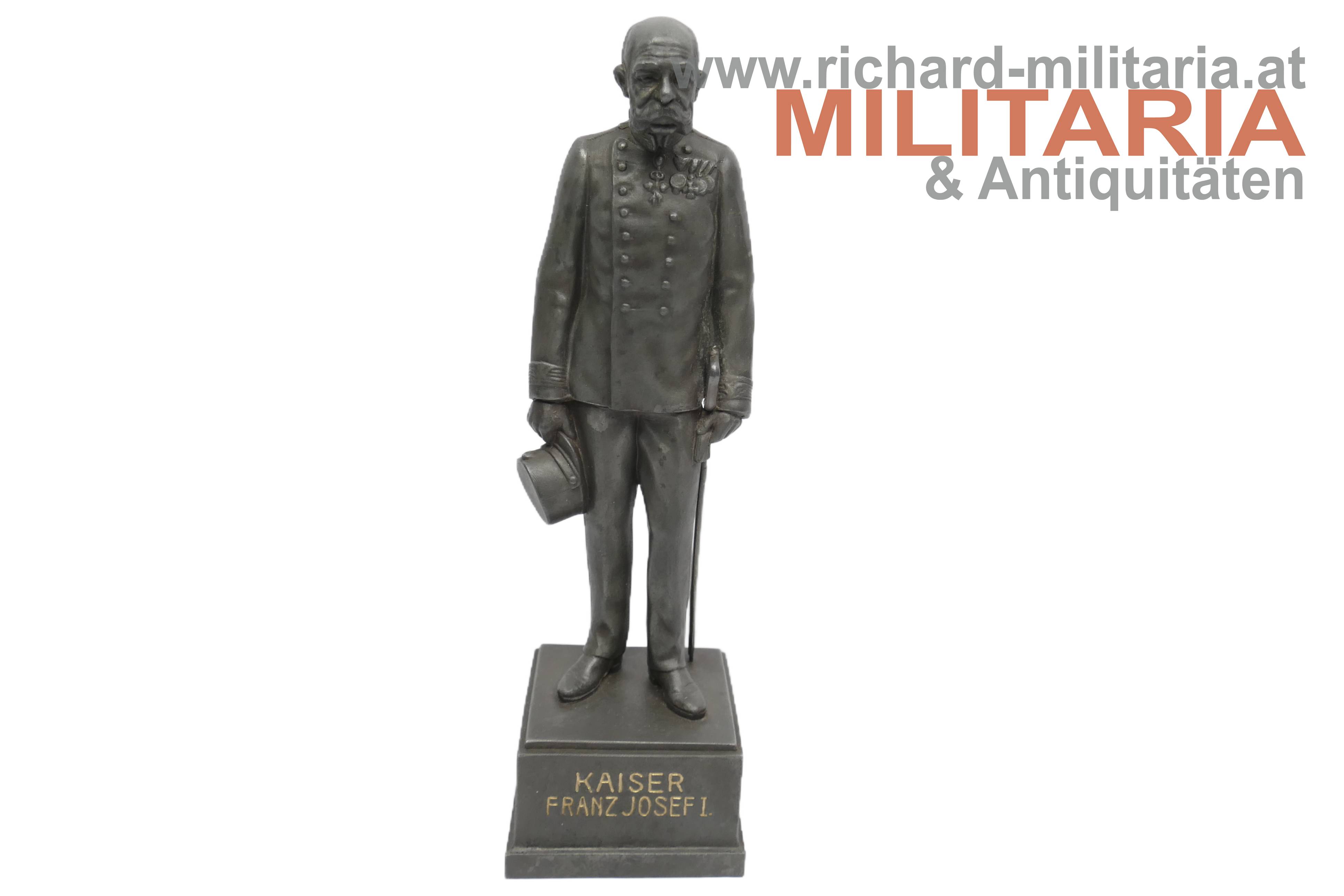 k.u.k. offizielle Kriegsfürsorge - Statue Franz Josef I.
