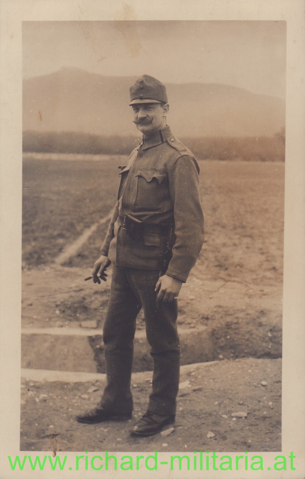 k.u.k. Soldat mit Ersatz/Not-Bajonett M95