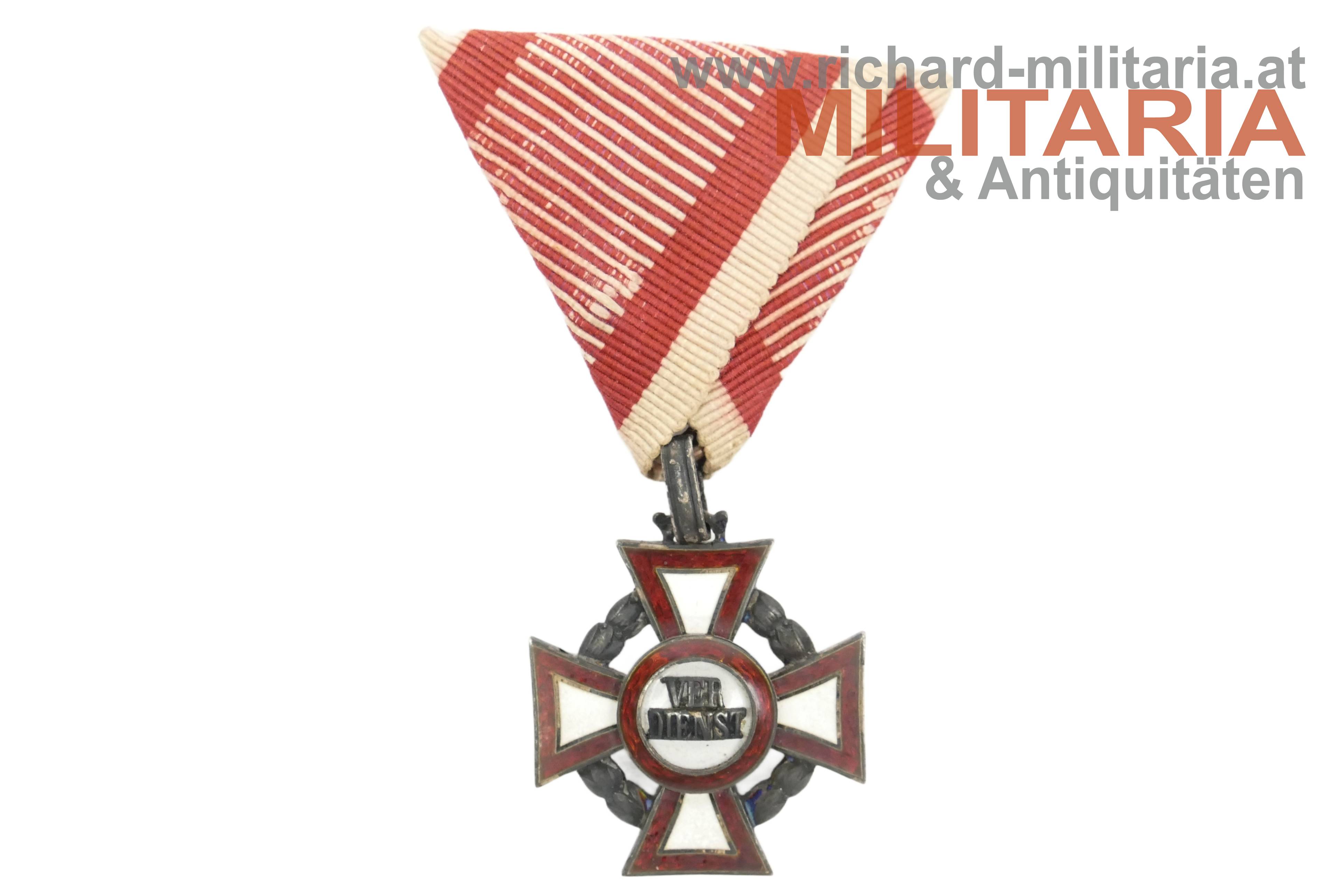 k.u.k. Militärverdienstkreuz 3. Klasse mit Kriegsdekoration und Kartonetui
