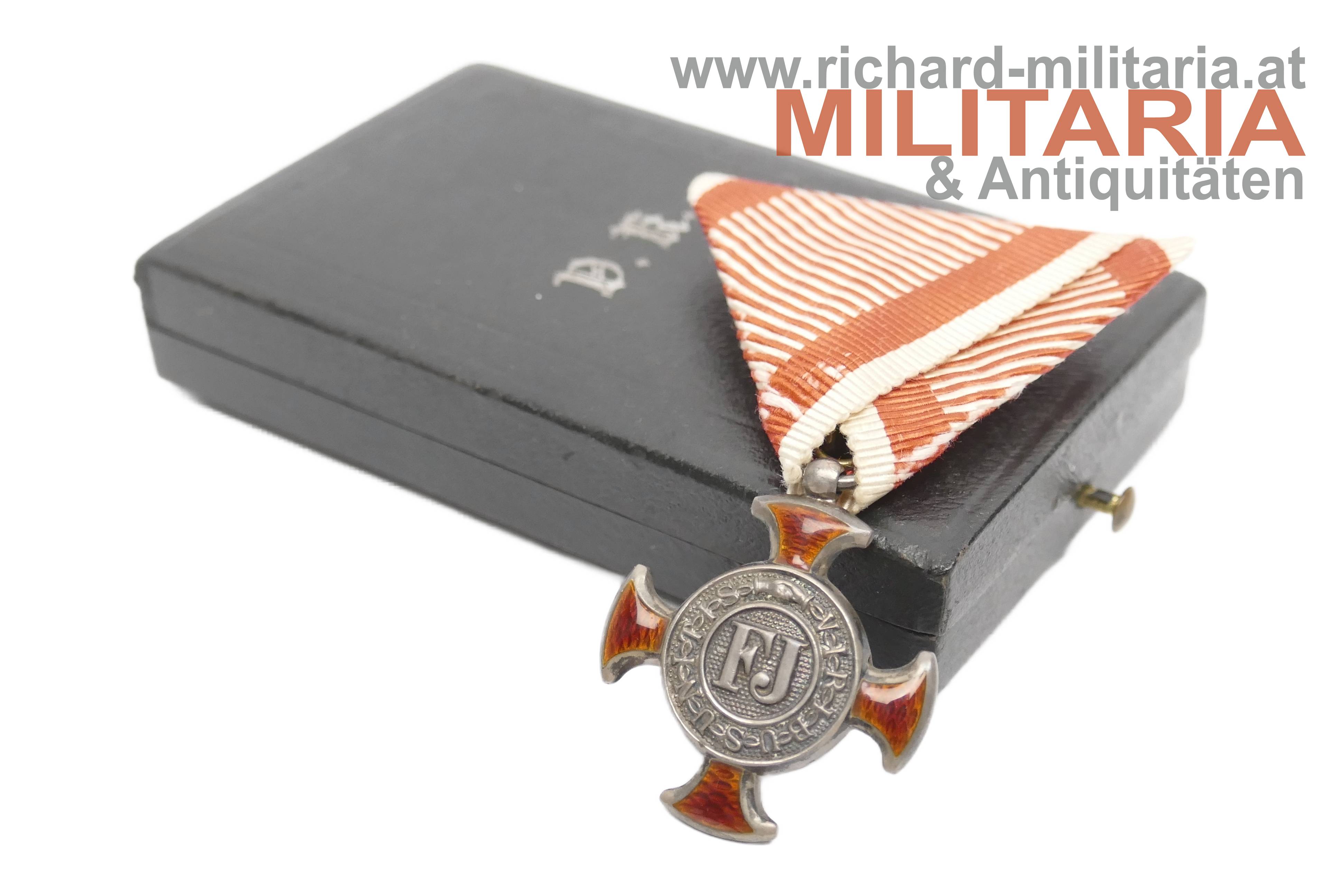 k.u.k. Silbernes Verdienstkreuz im Etui