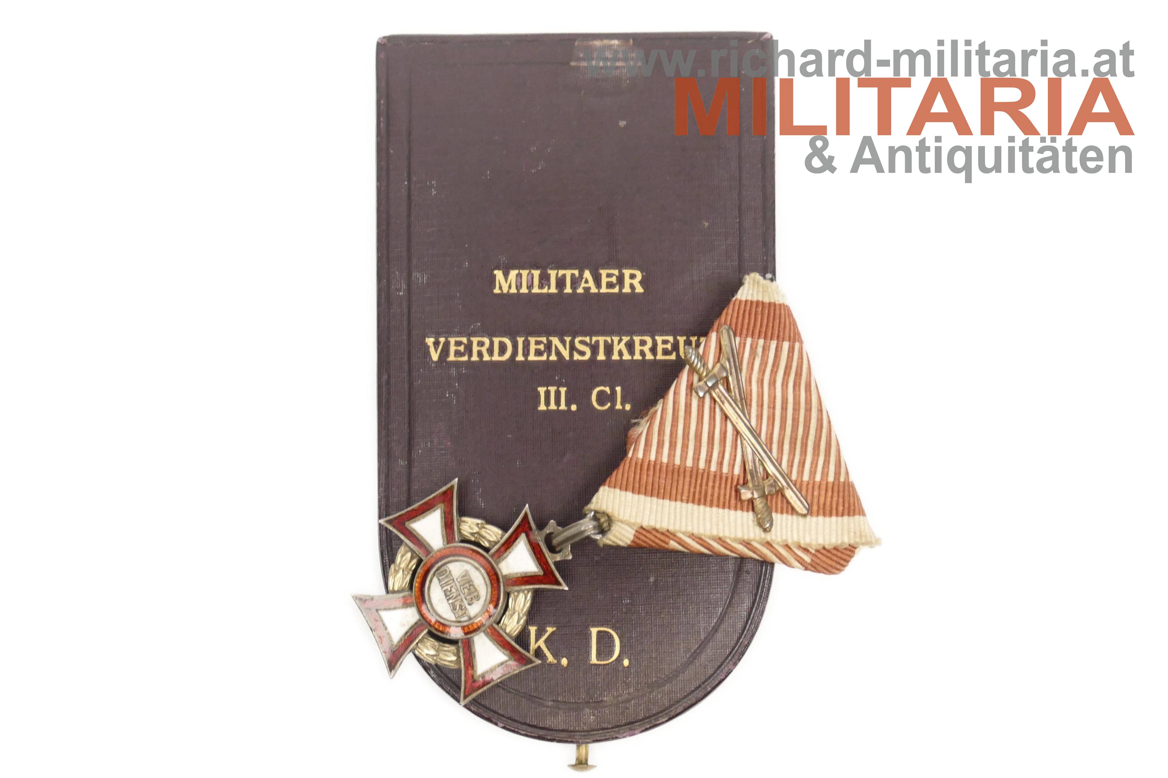 k.u.k. Militärverdienstkreuz 3. Klasse mit Schw. und KD - Goldauflage - Etui