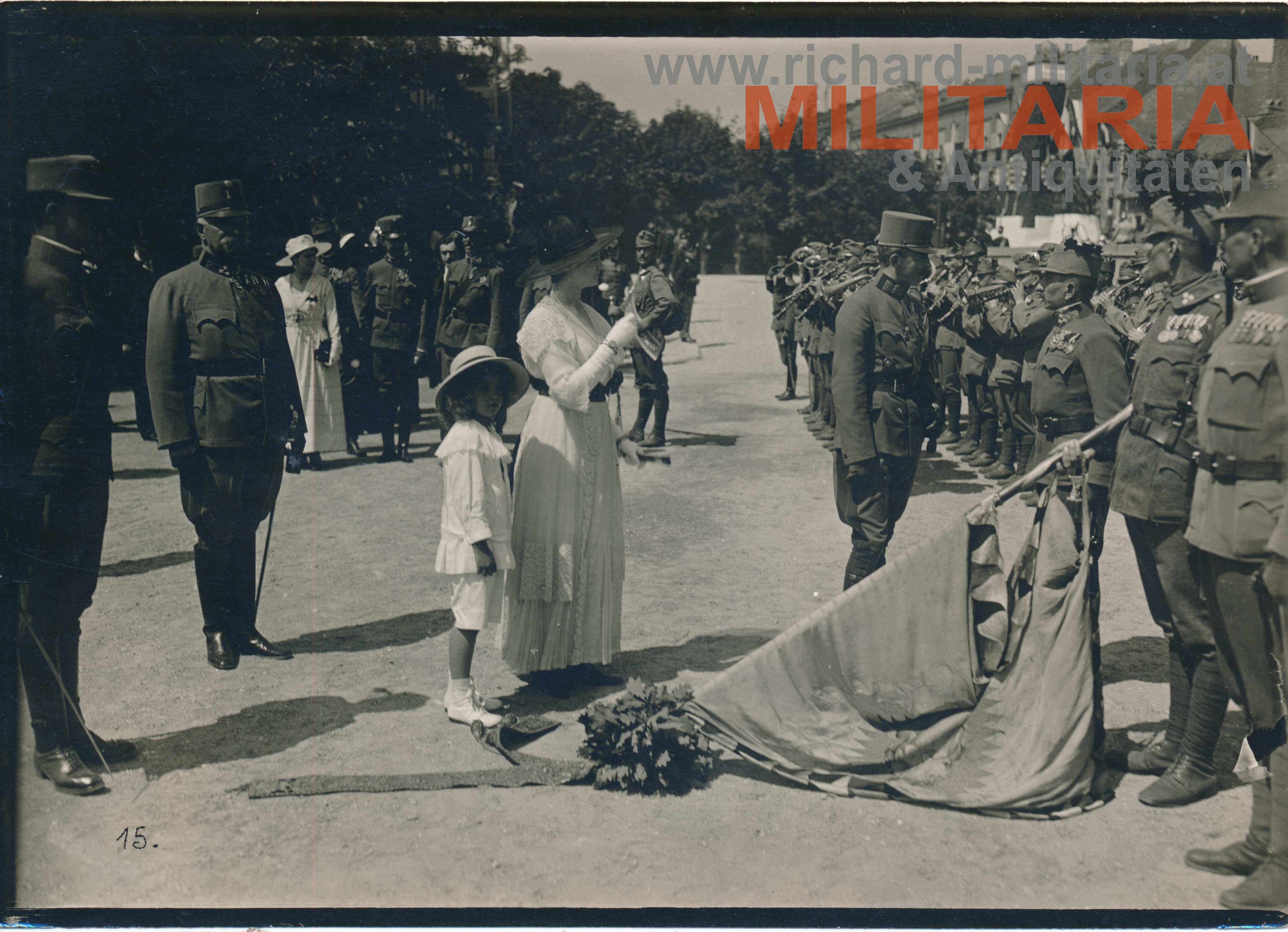 k.u.k. Pressefoto - Kaiser Karl und Zita mit Generälen - Poszony 16. 7. 1918 