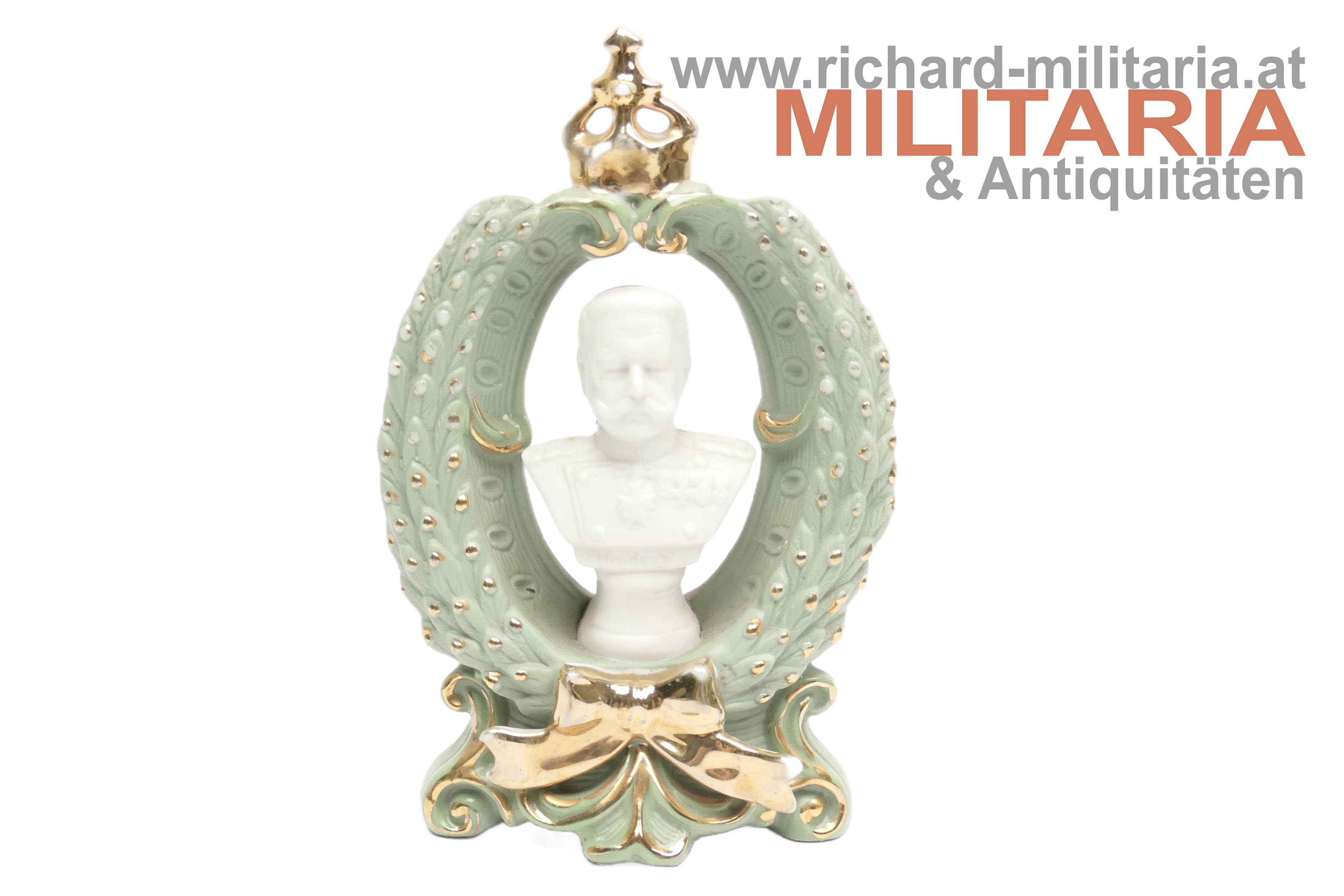 Biskuitporzellan - General v. Hindenburg