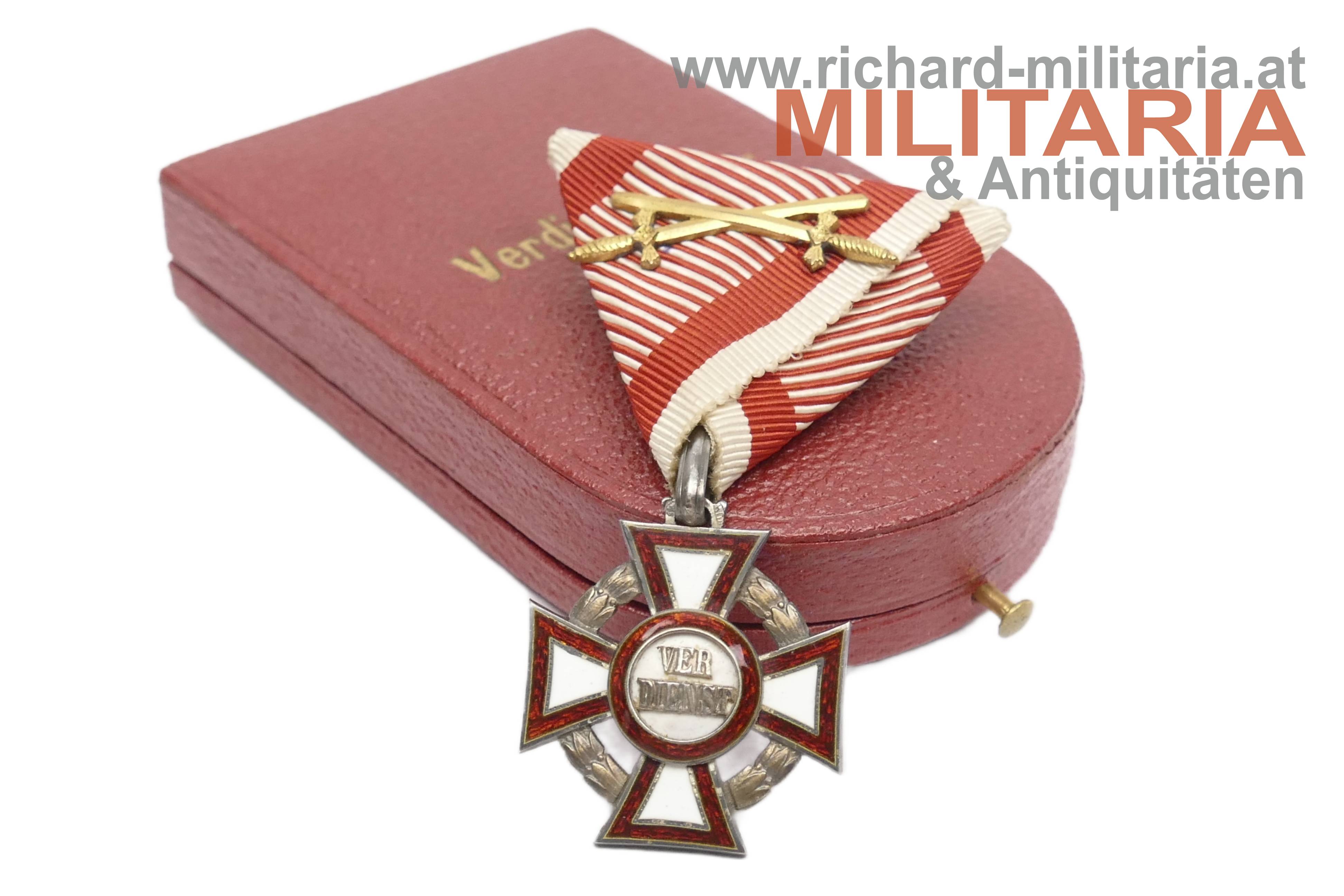 k.u.k. Militärverdienstkreuz 3. Klasse mit KD + Schw. - variantes Etui