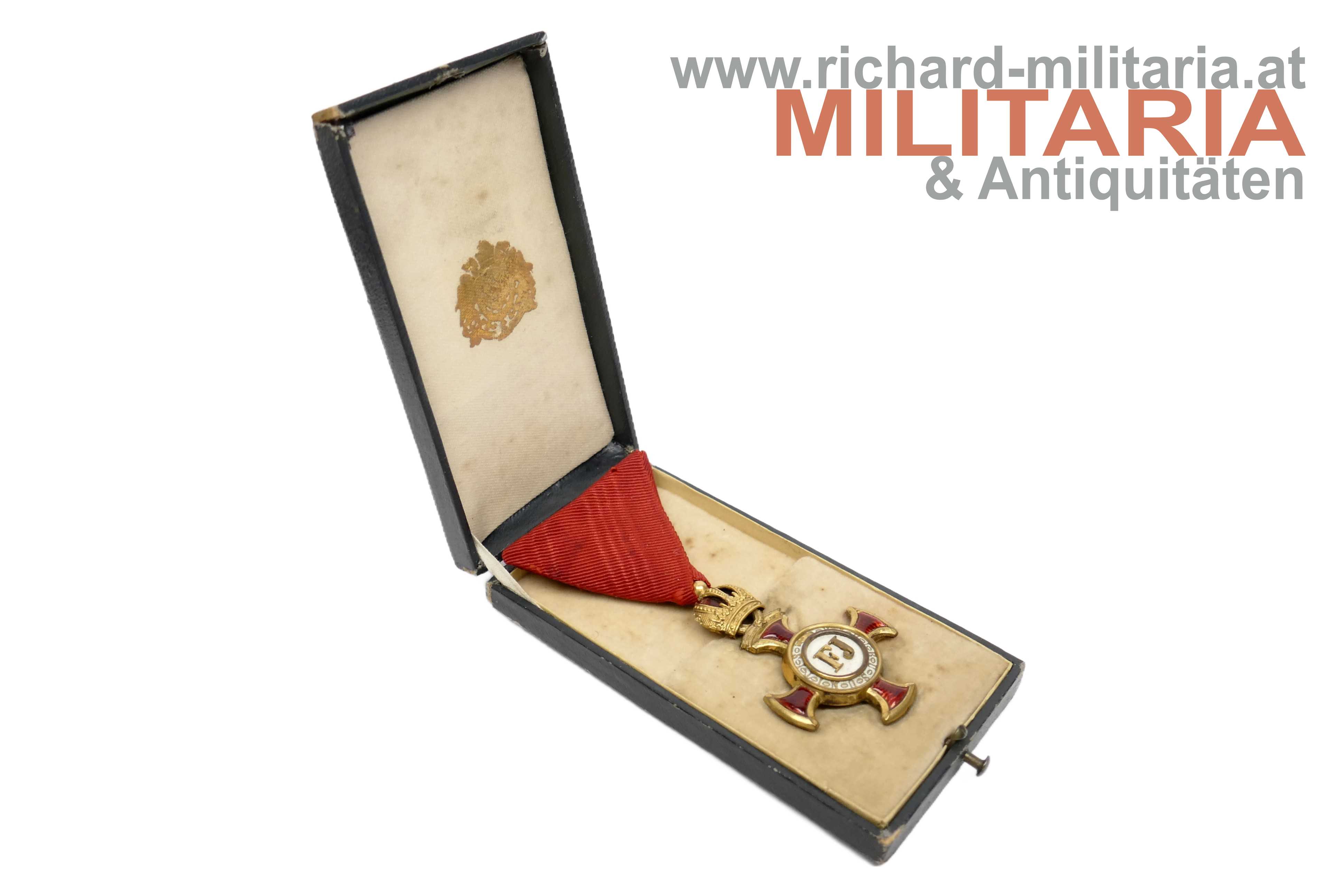 Goldenes Verdienstkreuz mit der Krone im Etui - Bachruch