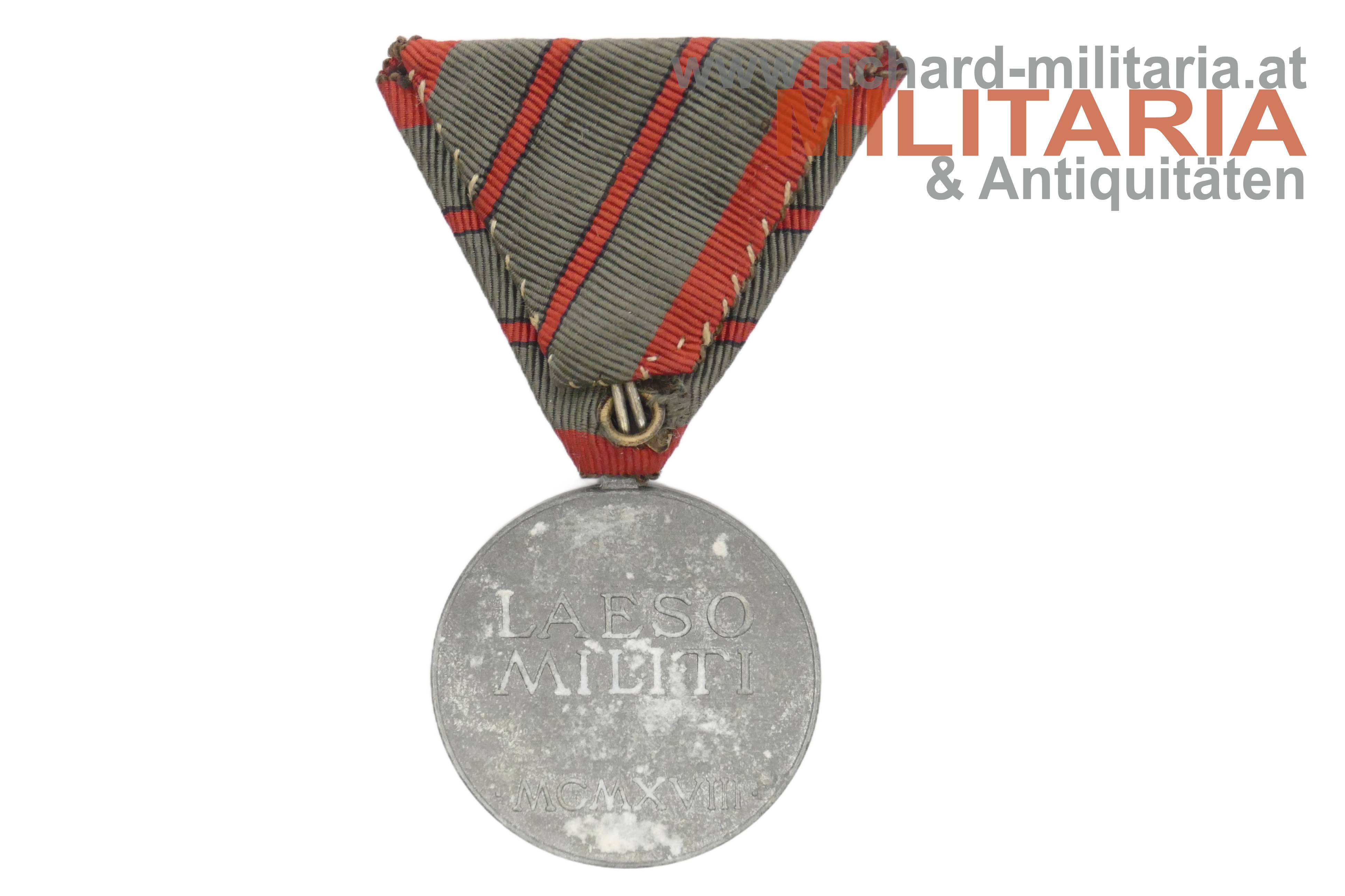 k.u.k. Verwundetenmedaille - zweifache Verwundung "W&A" & "1918" 