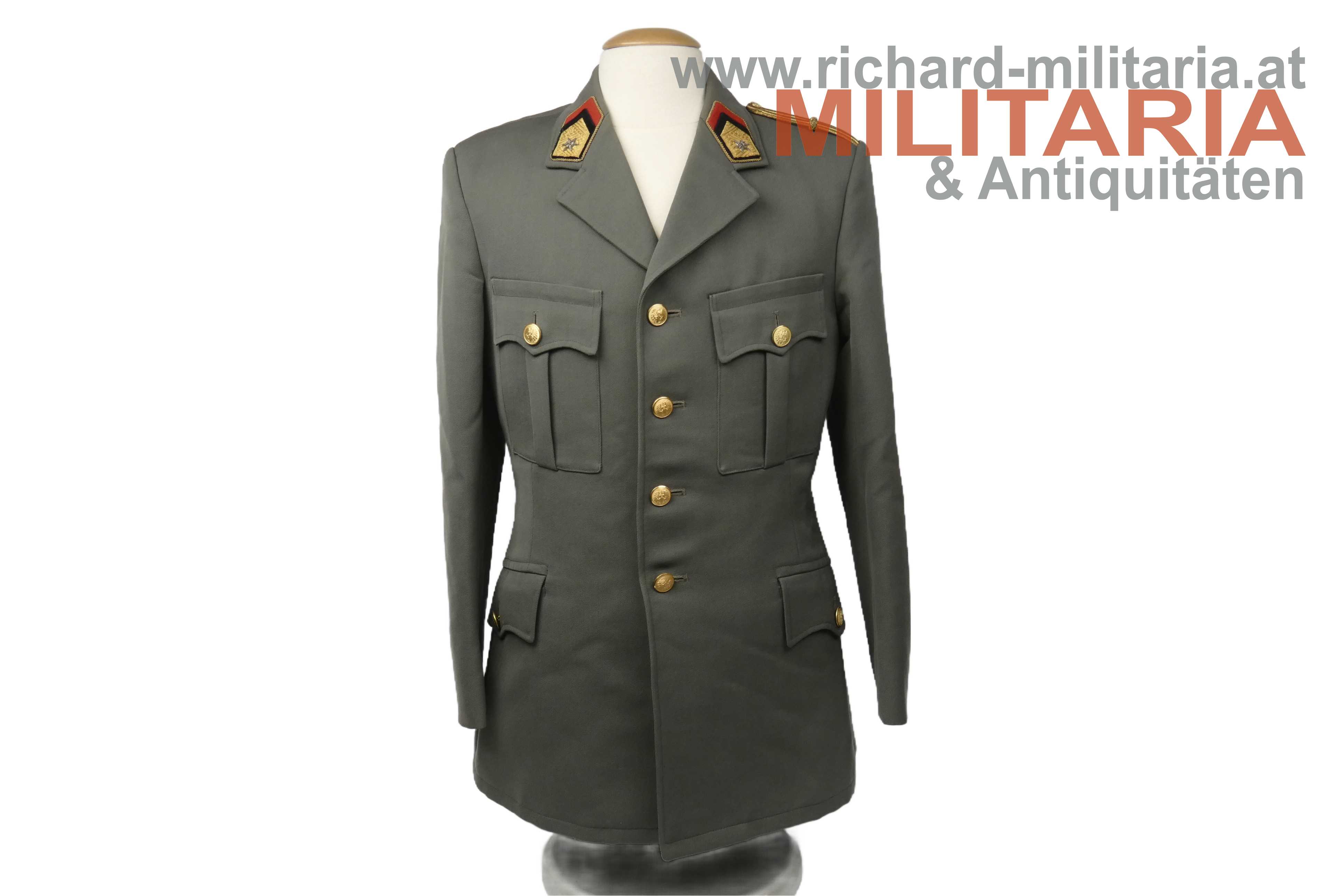 ÖBH Oberst des Generalstabes Unger (2 Röcke und Hose)