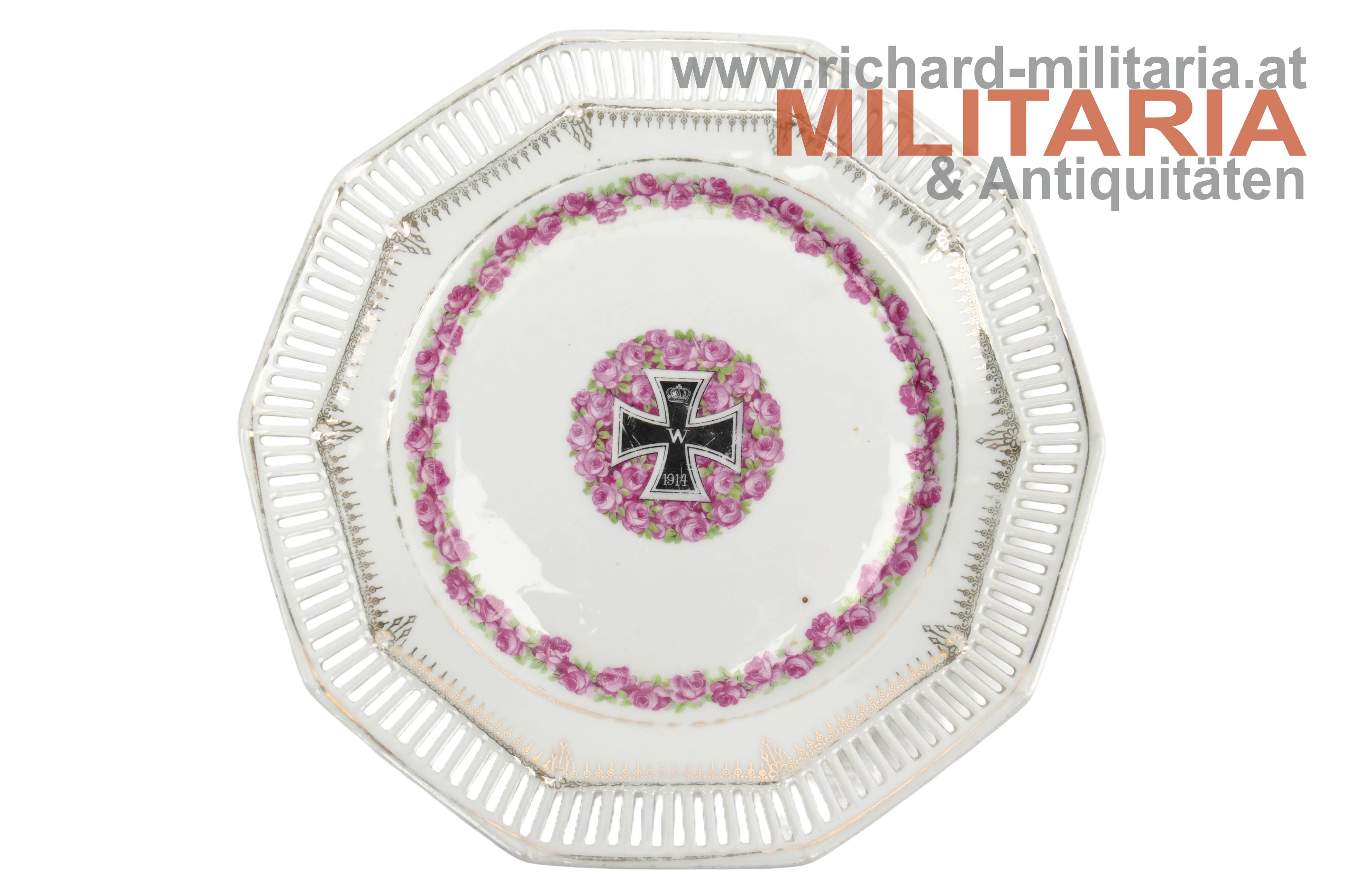 patriotischer Teller - Eisernes Kreuz 1914 mit Rosen