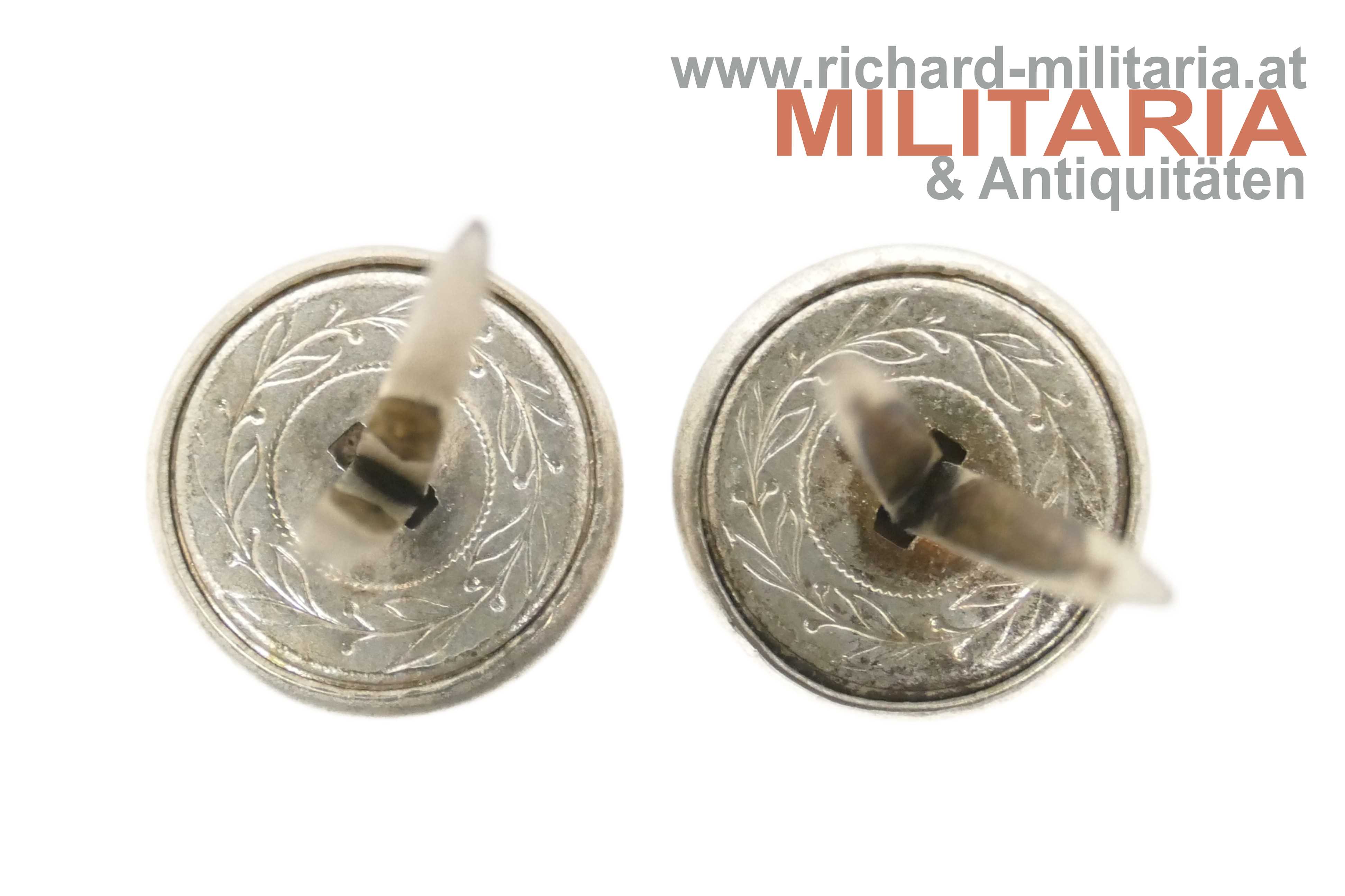 k.k. Landwehr IR 8 - Paar Knöpfe für die Feldkappe / schwarze Kappe  