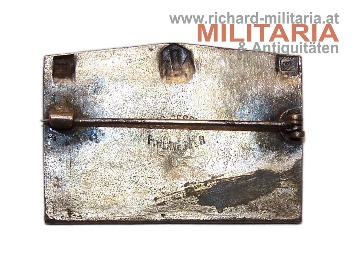 k.u.k. Kappenabzeichen 10.4 cm Feldhaubitz M14 - versilbert