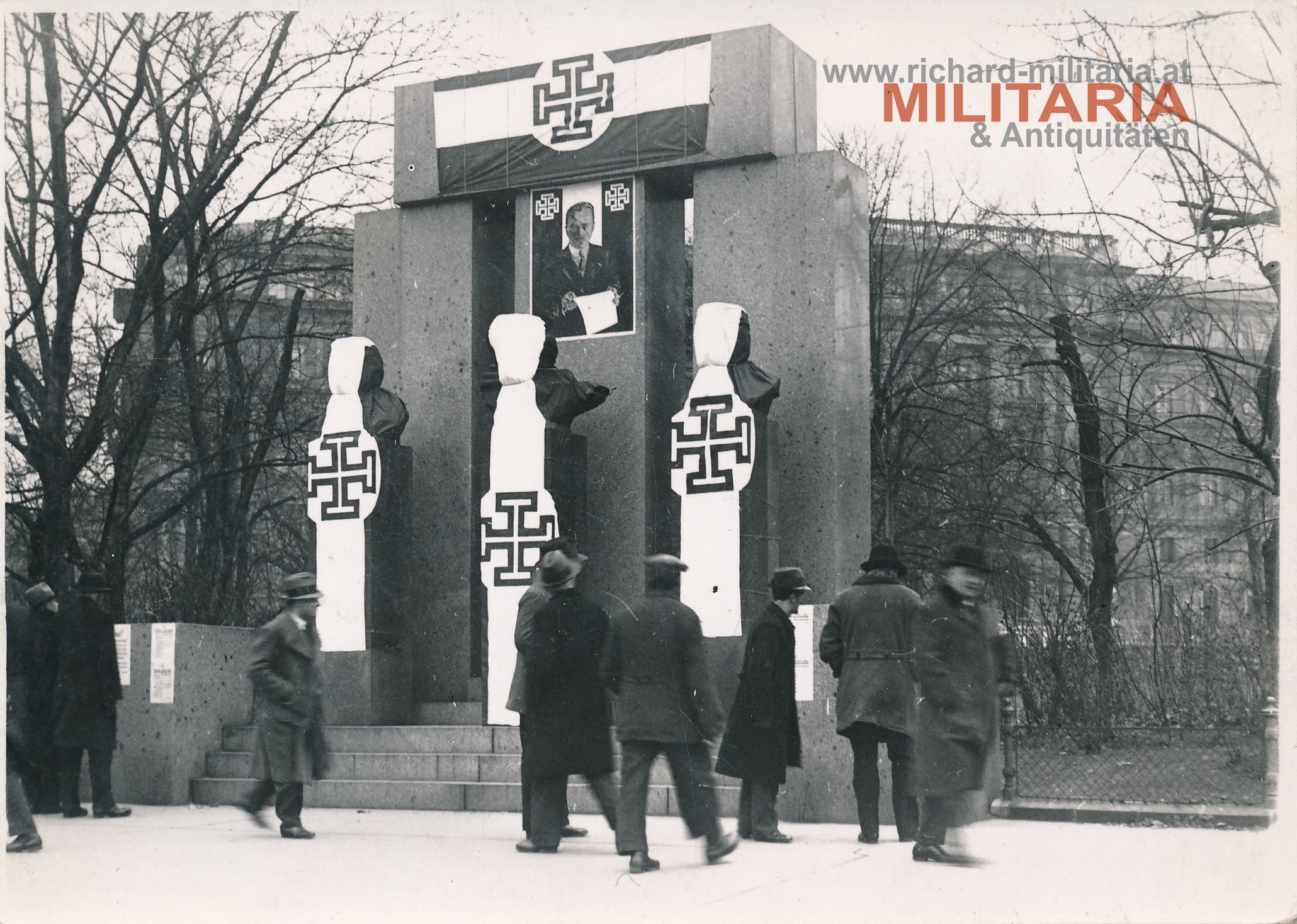 "Zu den Unruhen in Wien" - Republikdenkmal am Ring