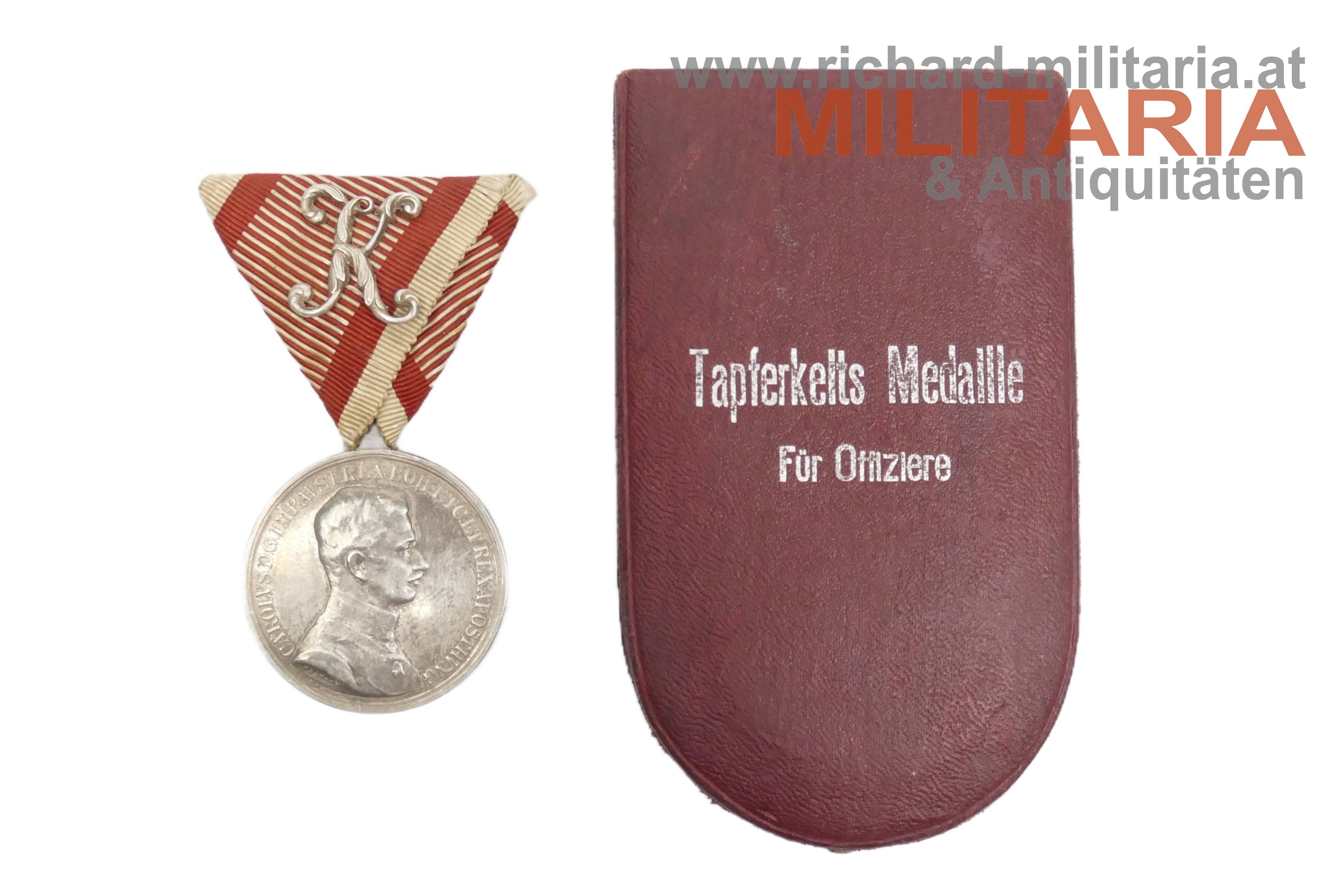 Silberne Tapferkeitsmedaille 1. Klasse für Offiziere im ETUI