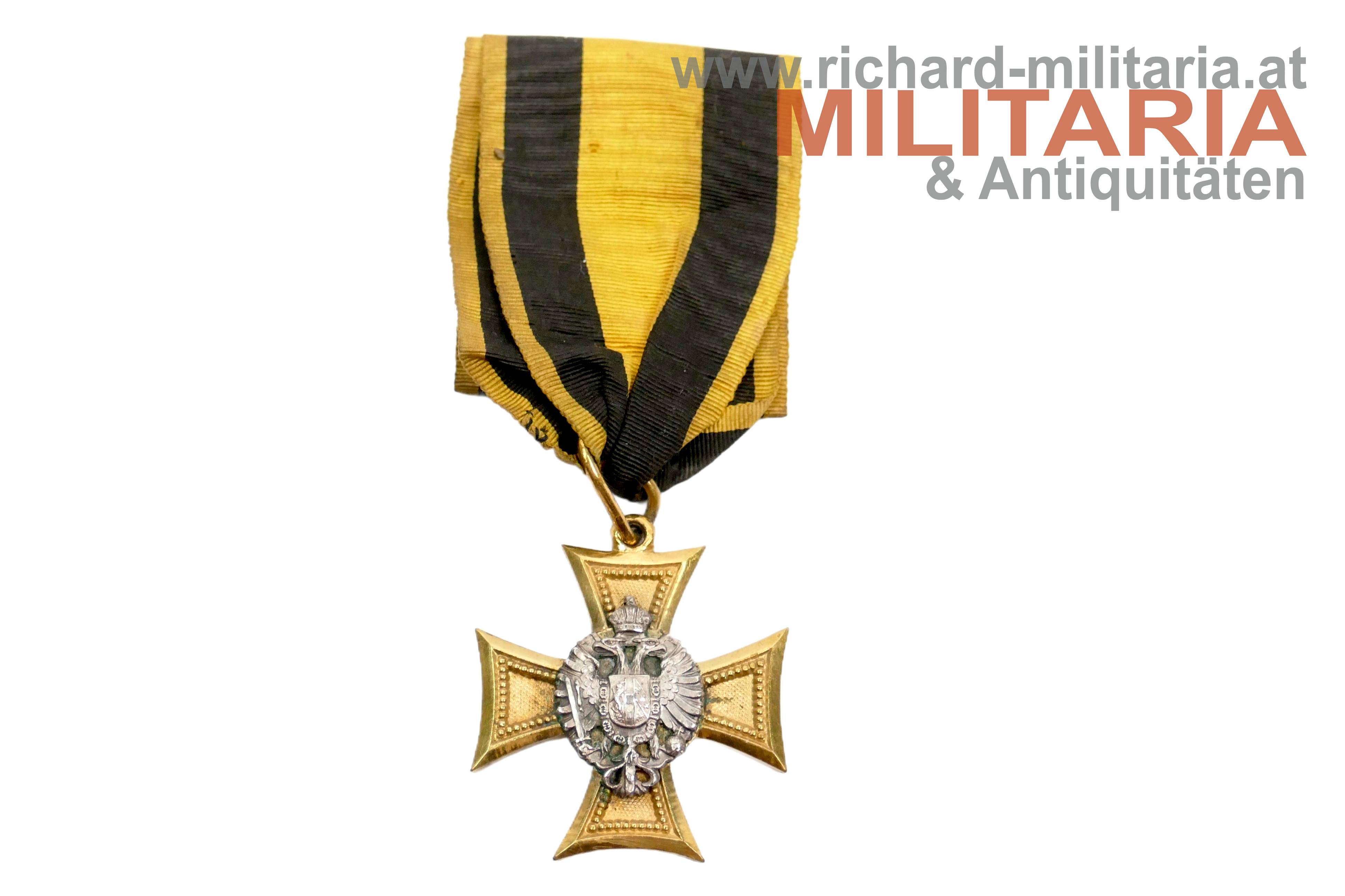 k.u.k. Militärdienstzeichen 1. Klasse für Offiziere - poliert