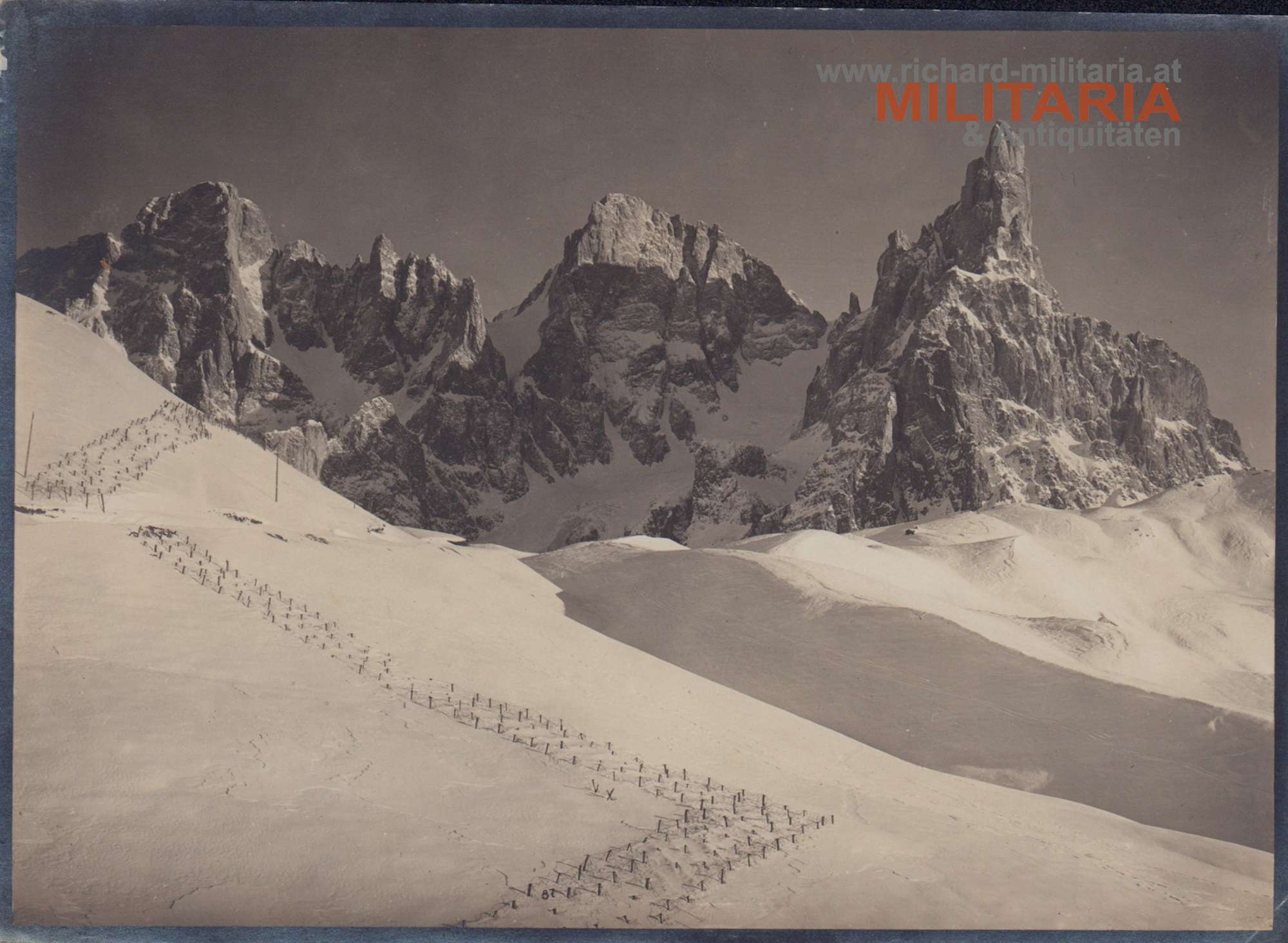 Dolomiten - Palagruppe mit italienischem Drahtverhau