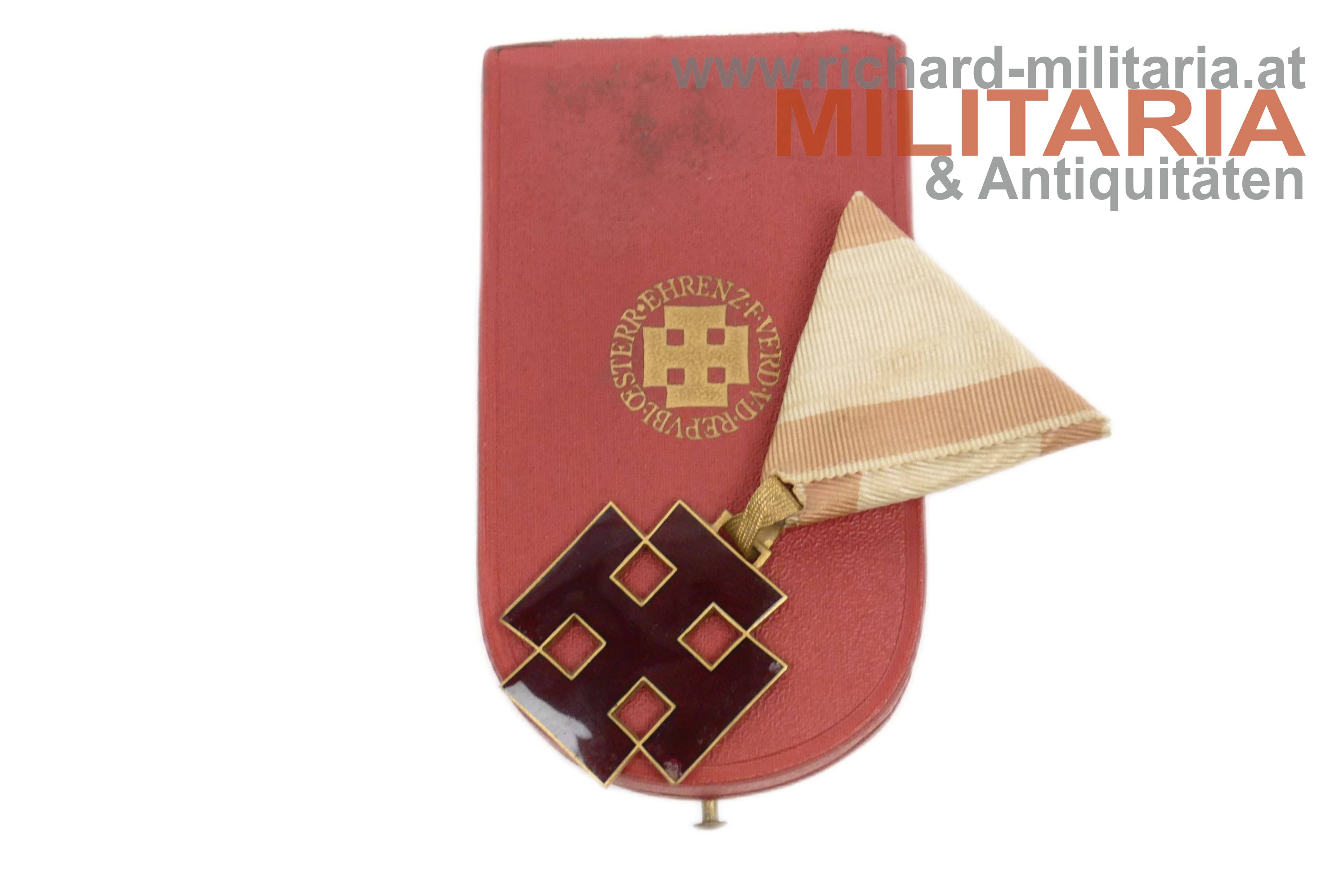 1. Republik - Ehrenzeichen f. Verdienste - Ritterkreuz 1. Klasse im Etui