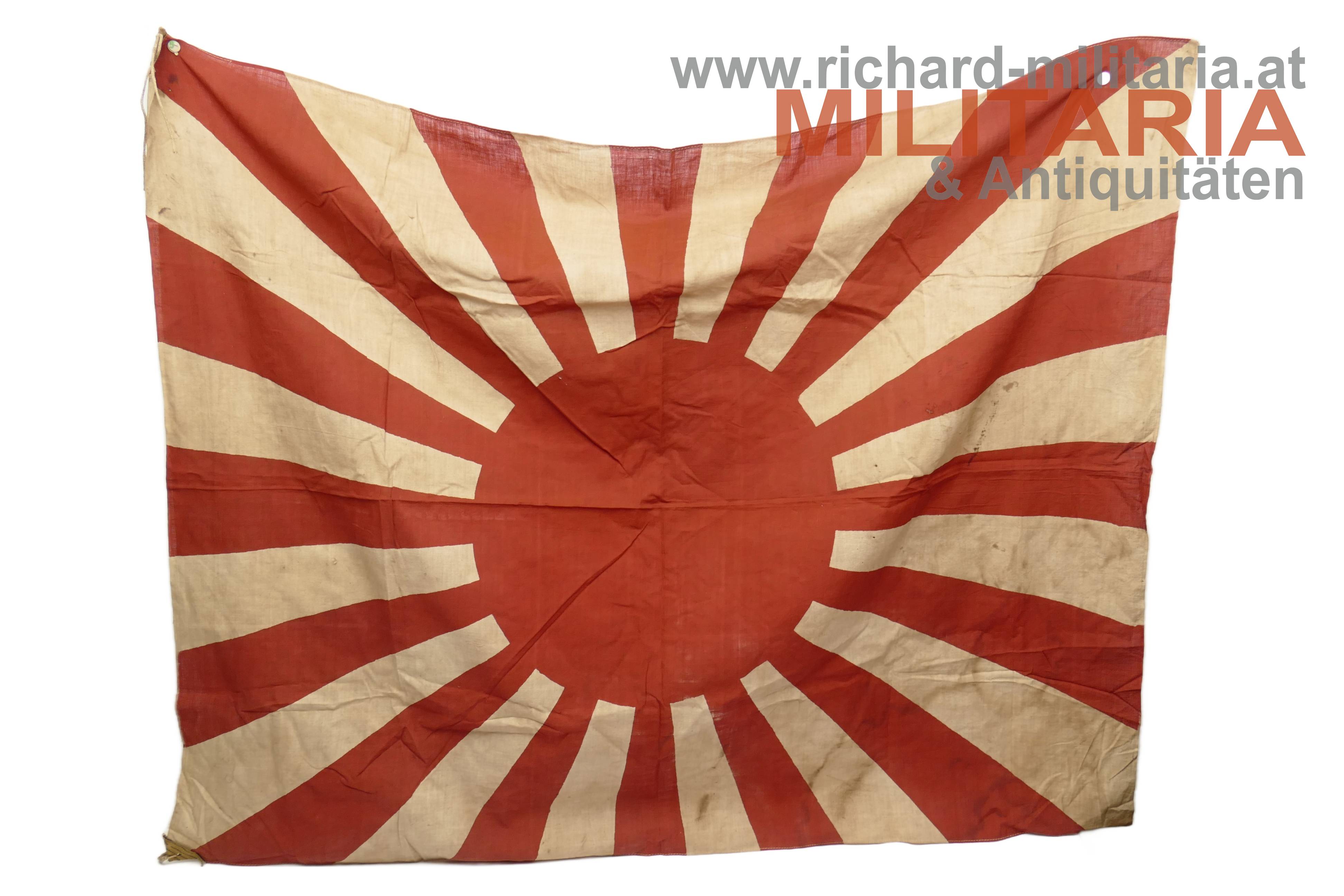 Japan - patriotische Militärflagge "Aufgehende Sonne" (Kyokujitsuki) - WK2