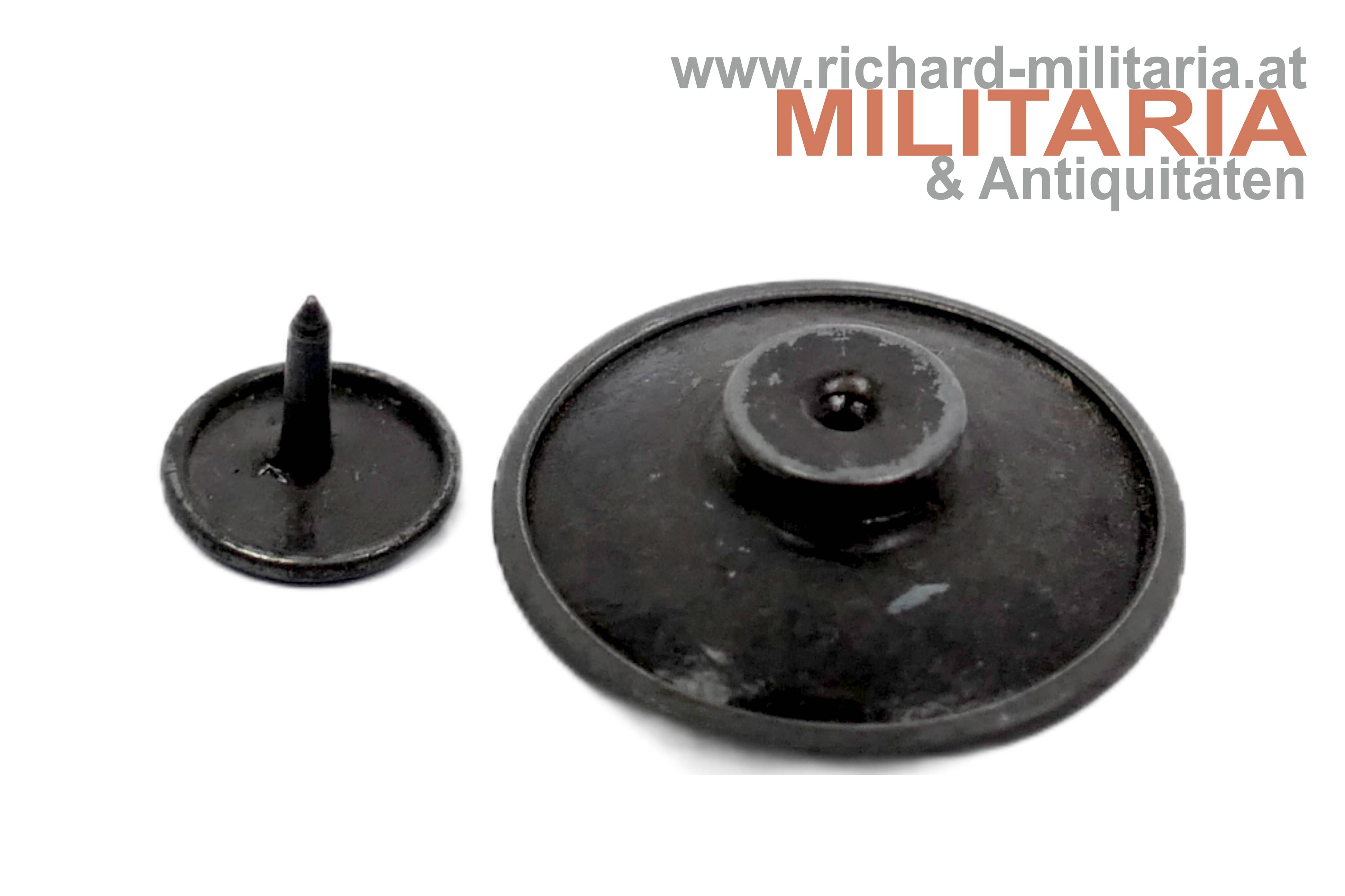 k.u.k. Artillerie-Knöpfe - feldgrau - FELDMÄSSIGE ERSATZKNÖPFE