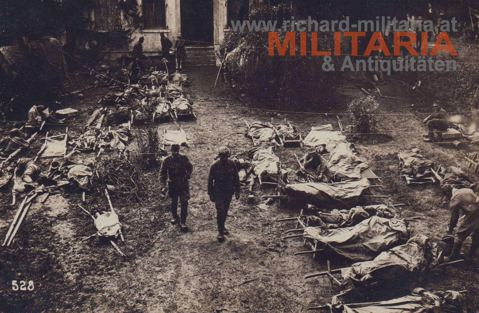 k.k. Foto - SchRegt 2 - "Im Hofe der Dions-San. Kol. 44 - Juni 1918"