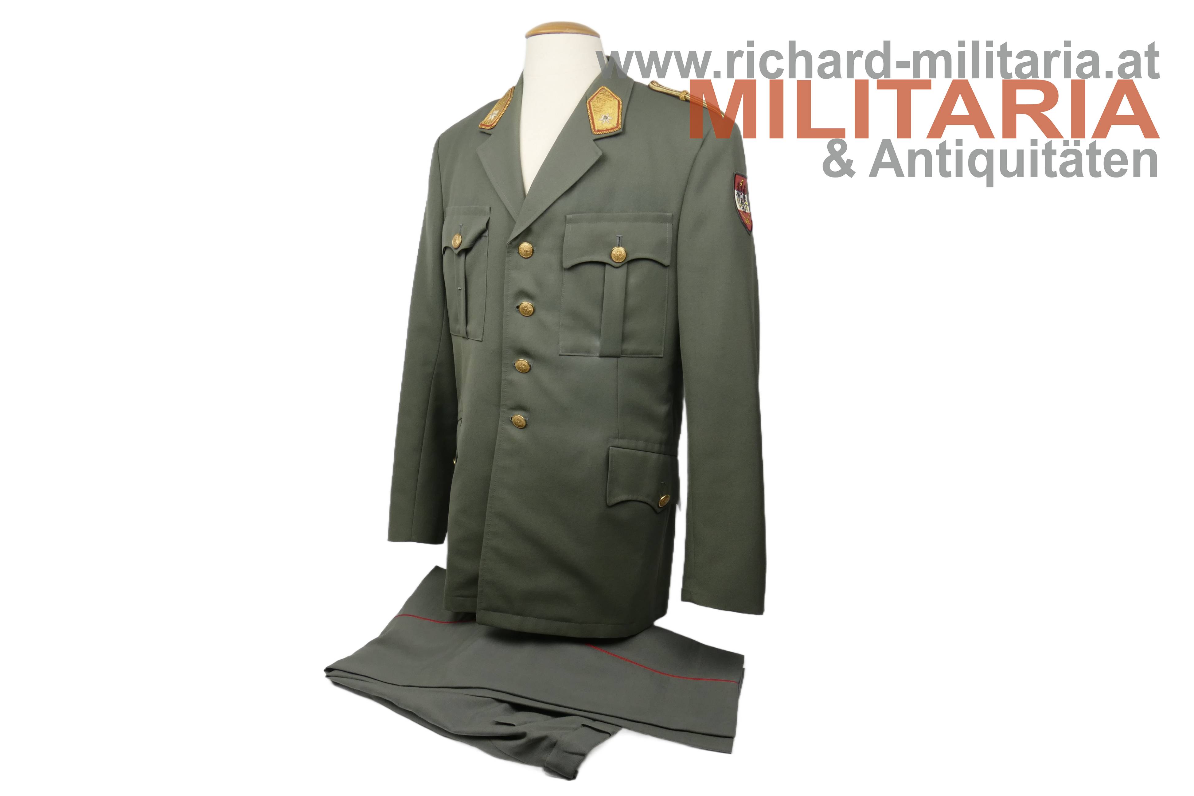 ÖBH Brigadier Robert Brieger - Rock mit Hose